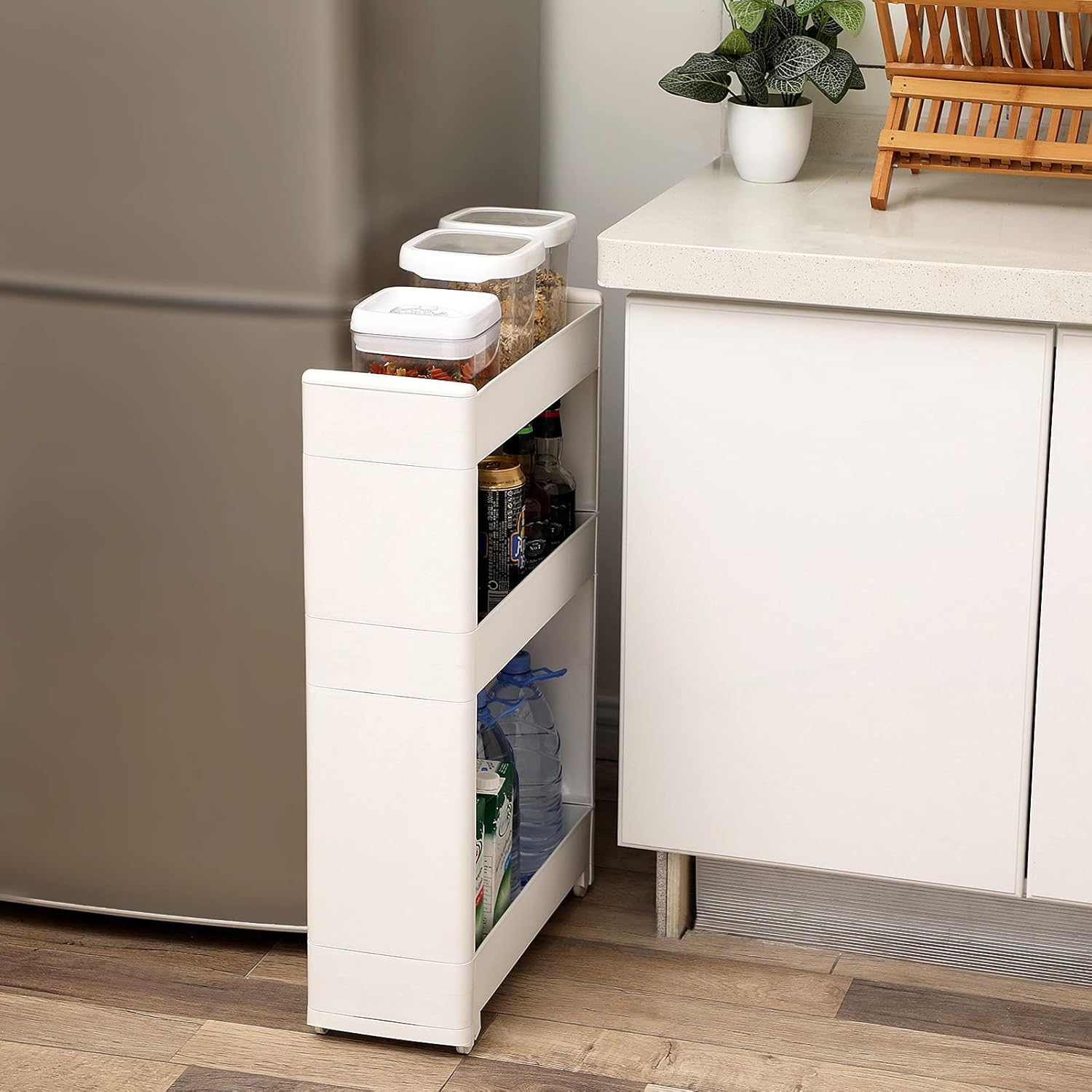 Detalle 2 de SONGMICS Ripiani Stretti Carrello Mobile a 3 Livelli KFR09WT: compatto, versatile e facile da spostare