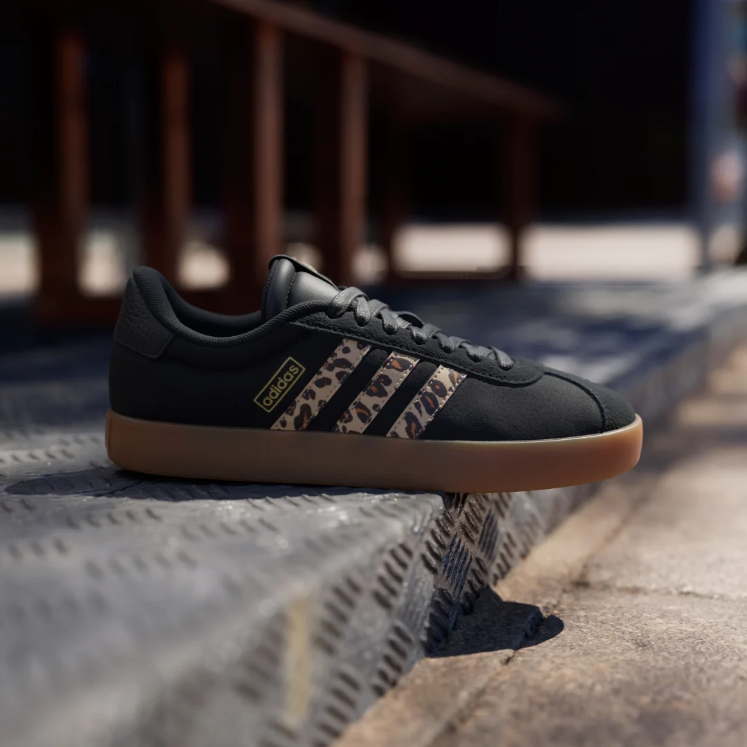 Thumbnail 1 de Zapatilla VL Court 3.0 de Adidas: estilo y versatilidad para el día a día