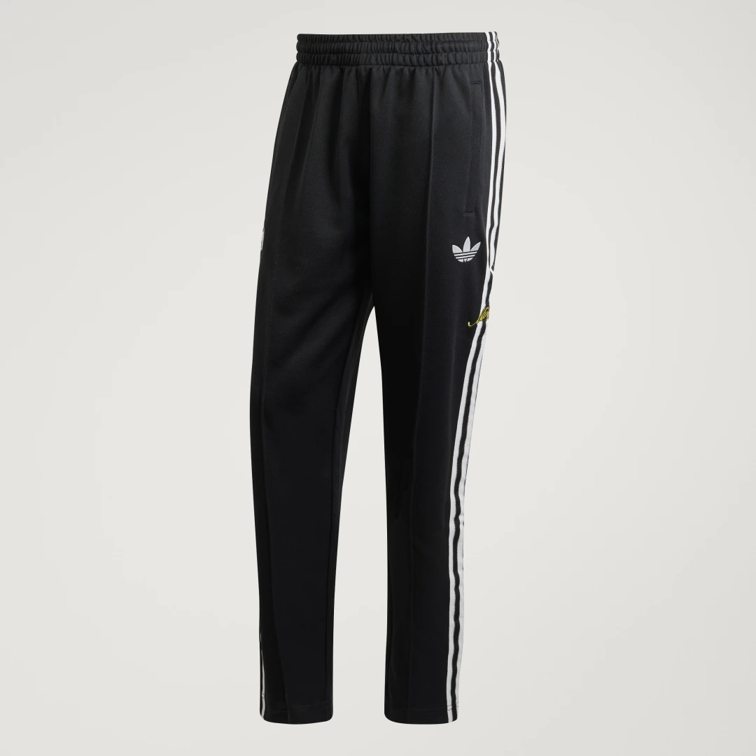 Detalle de Pantalón Juventus FC Originals de Adidas: estilo y comodidad para fans y entrenamiento