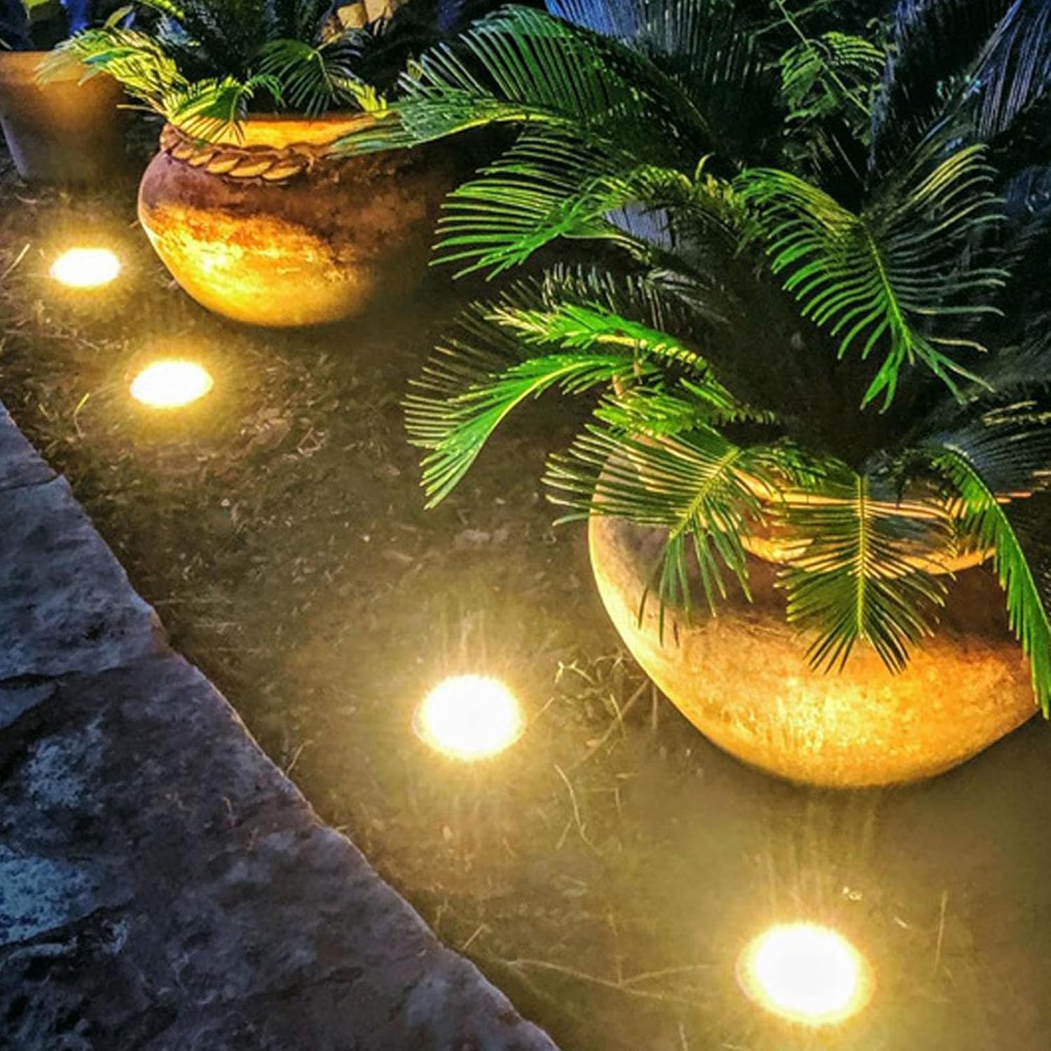 Detalle 2 de Nurkoo 12 Stück Solar Bodenleuchte Außen – 12 LEDs, 800 mAh, wasserdicht, automatisches Licht