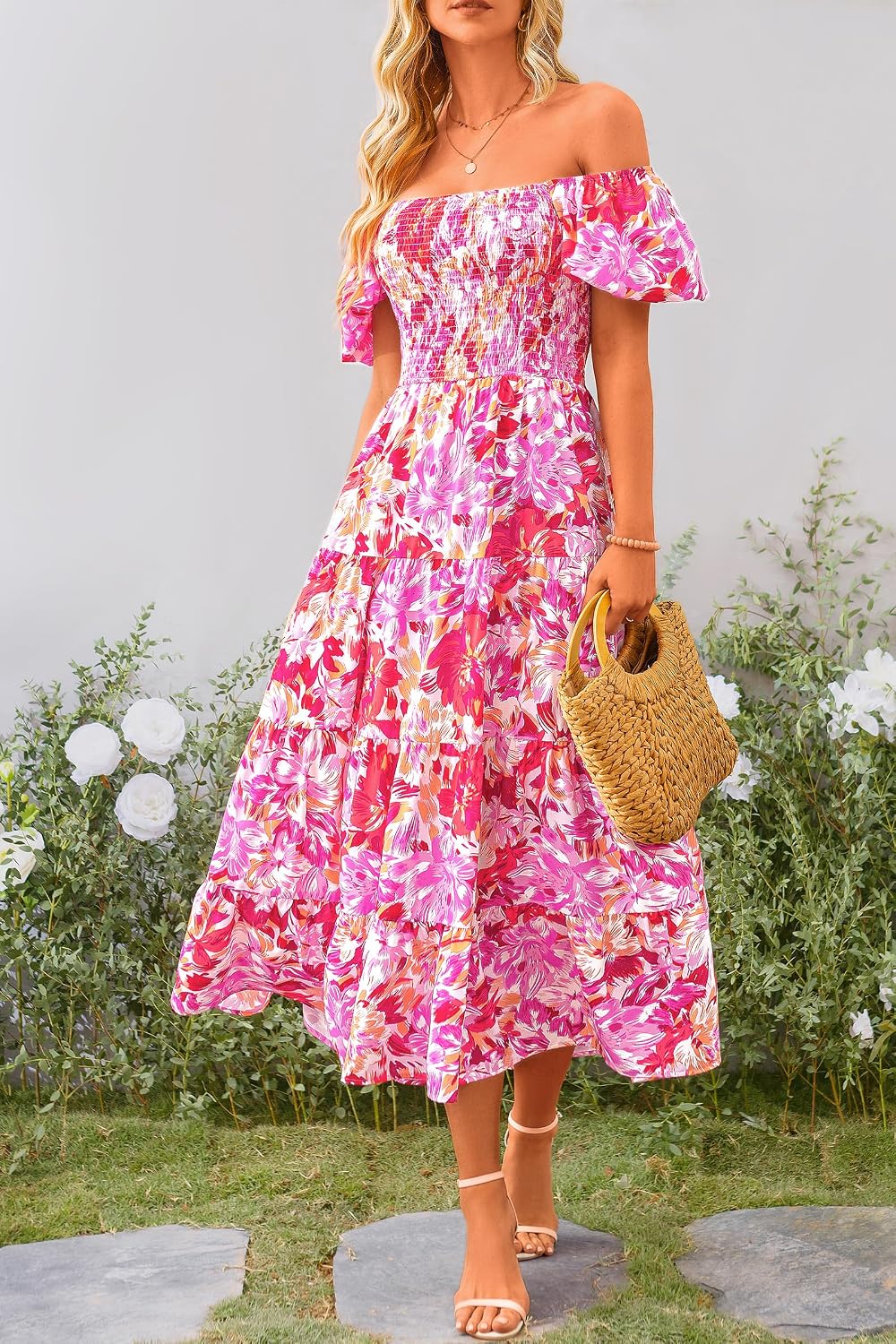 Detalle 2 de PRETTYGARDEN Women’s Casual Summer Midi Dress with Smocked Square Neck & Tiered Ruffles