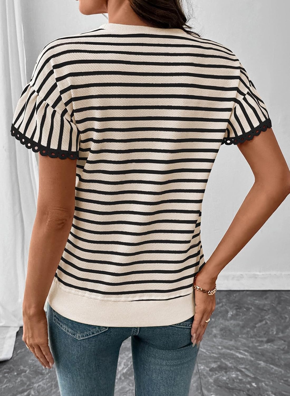 Thumbnail 1 de SHEWIN Women Summer Loose Fit Stripe Knit Top