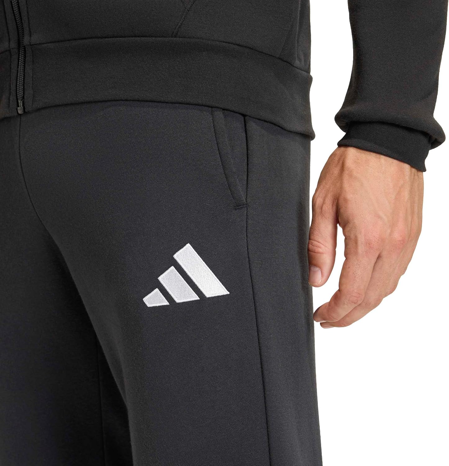 Detalle de adidas Men's Entrada26 Sweat Black/White – Regulär geschnitten, Kordelzug, recyceltes Material