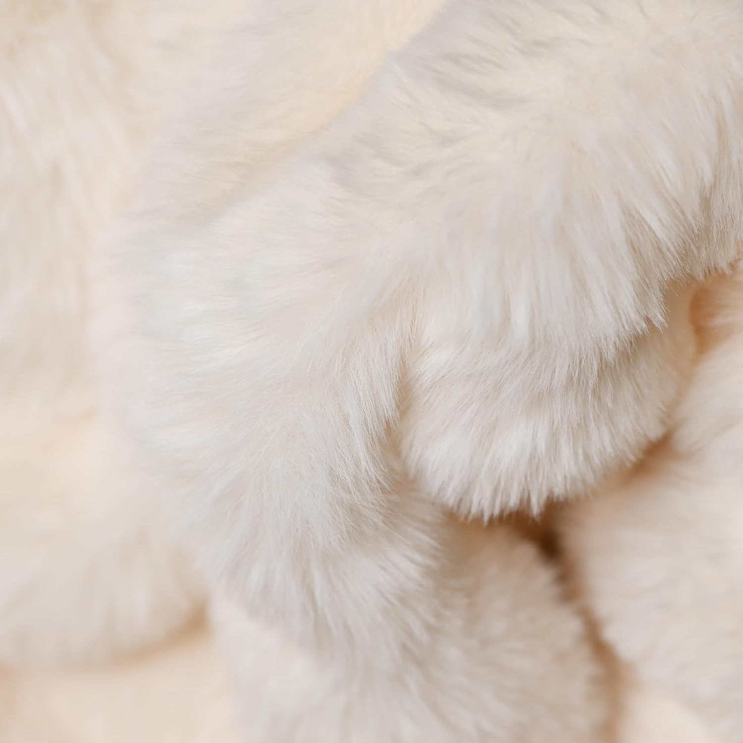 Thumbnail 6 de DREAMLANDING Faux Rabbit Fur Luxury Plush Sherpa Throw Blanket (Cream, 150 × 200cm) – Reversible warm cosy blanket for bed and sofa