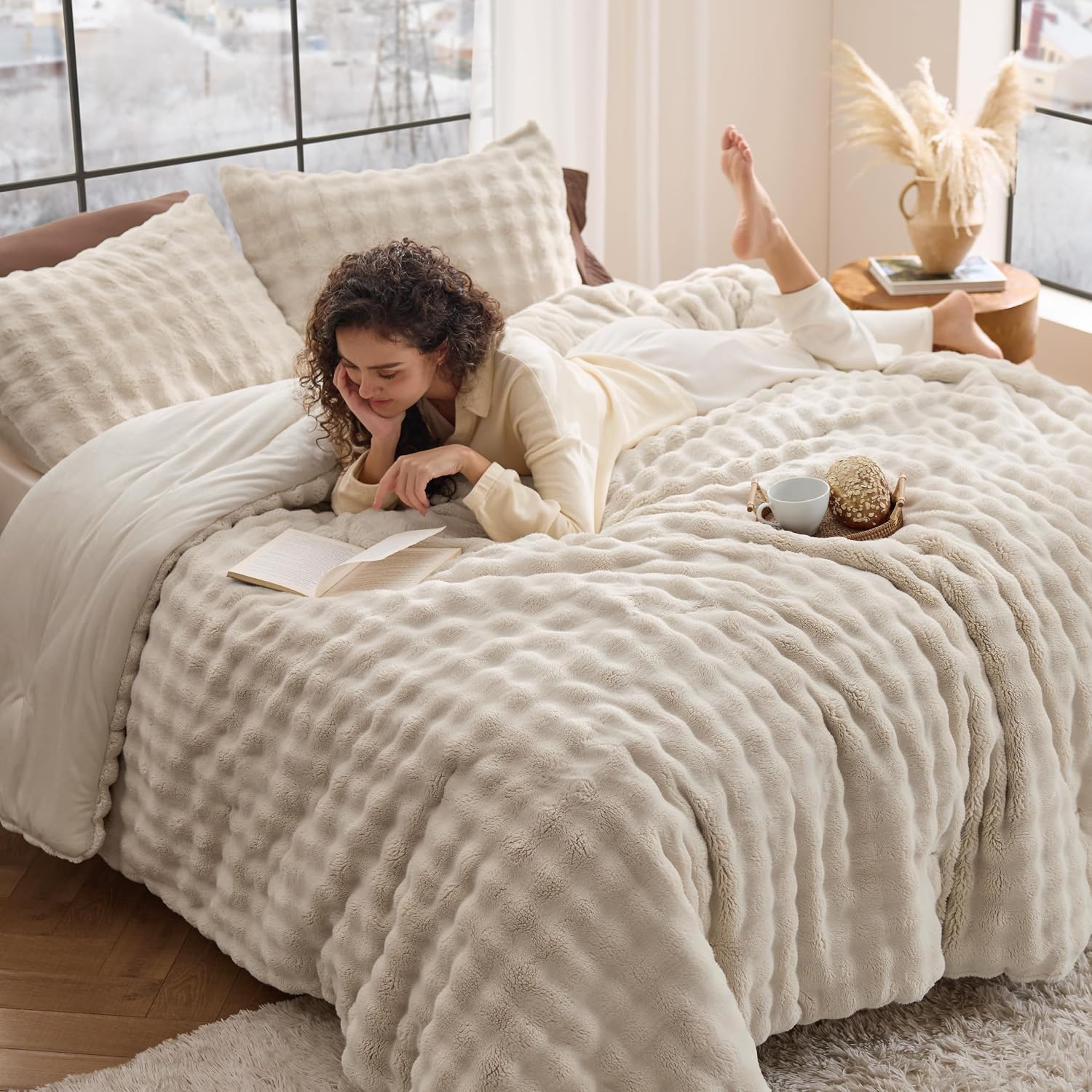 Detalle de Bedsure BB649B3 Cloud Bubble Queen Comforter Set, Beige Flannel