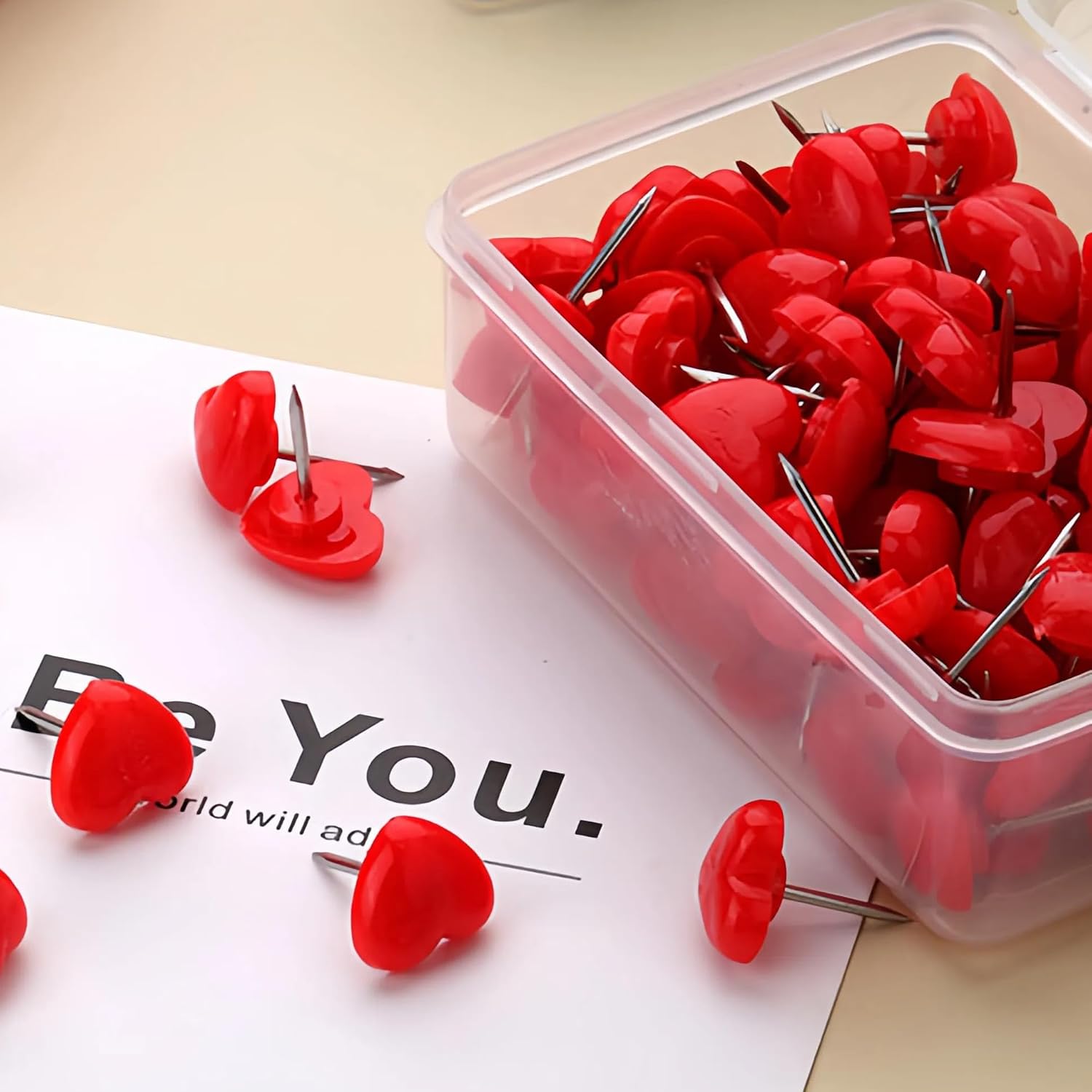 Detalle 1 de Heart-Shaped Push Pins, 100-Piece Set