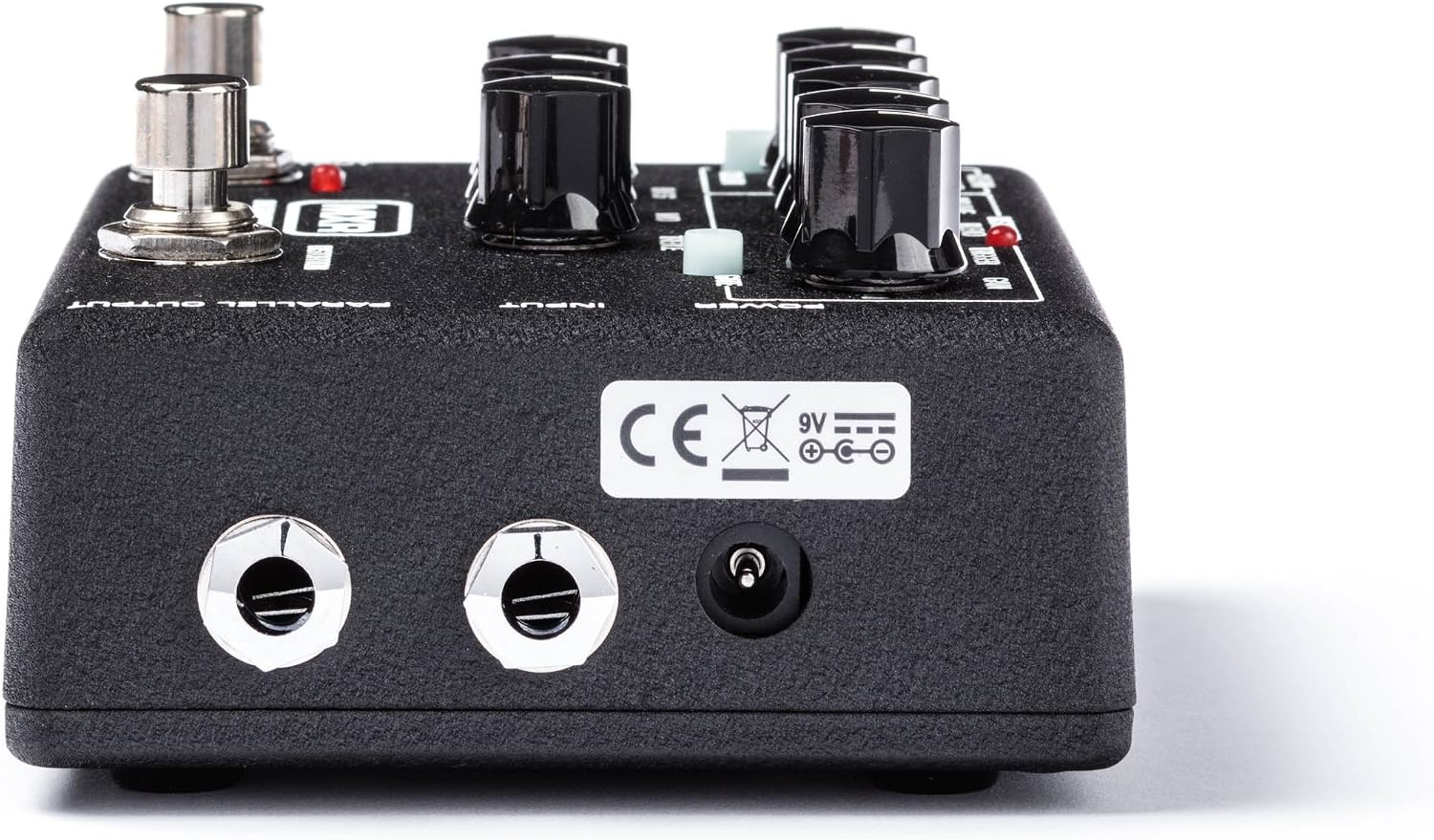 Detalle de MXR M80 Bass D.I.+ basvoorversterkerpedaal met clean- en distortionkanalen