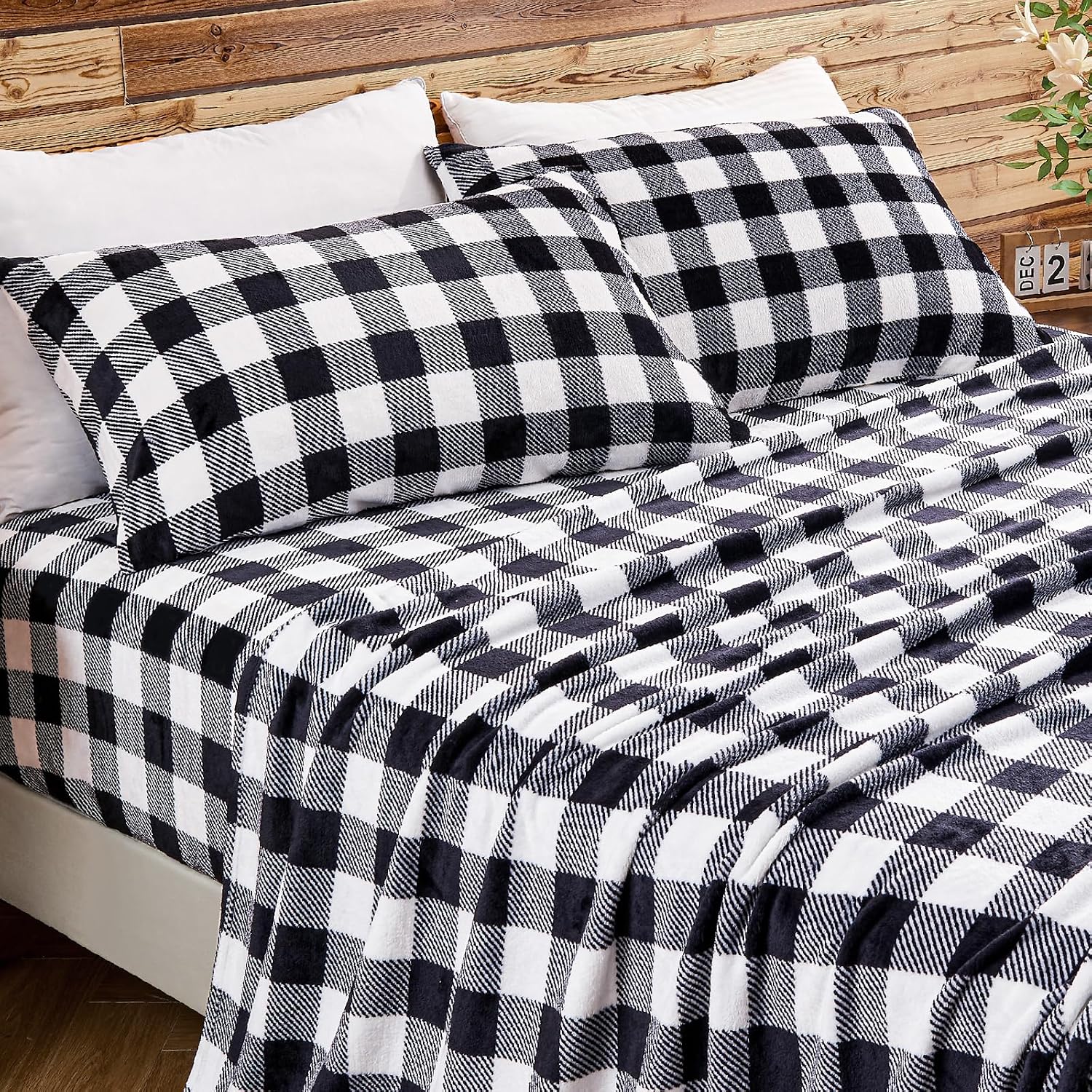 Detalle 2 de BEDELITE Fleece Sheet Set Queen Size
