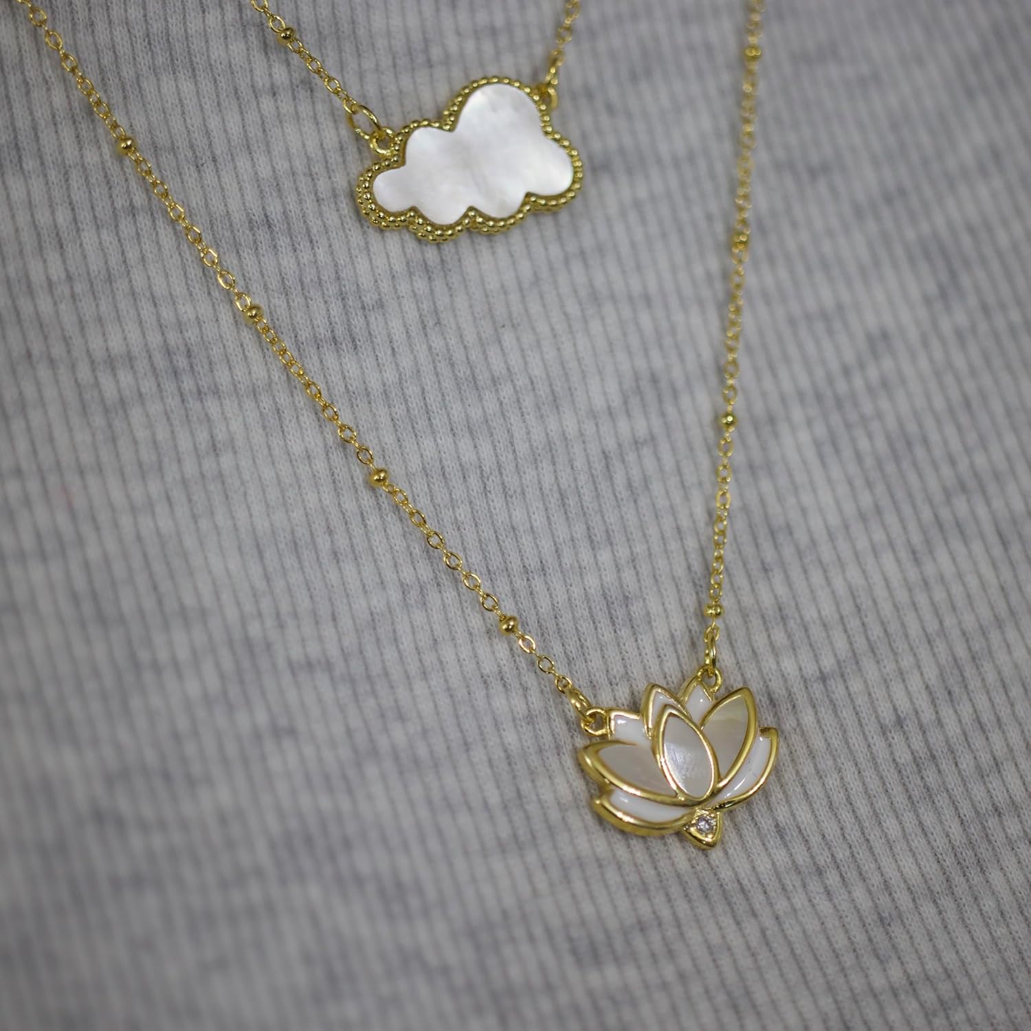 Detalle 2 de Bolenvi Mother-of-Pearl Pendant Necklace