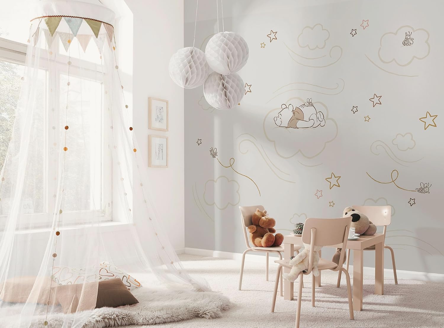 Detalle 1 de Komar Disney Kubuś Puchatek Nice for Picnics – fototapeta 300 × 250 cm