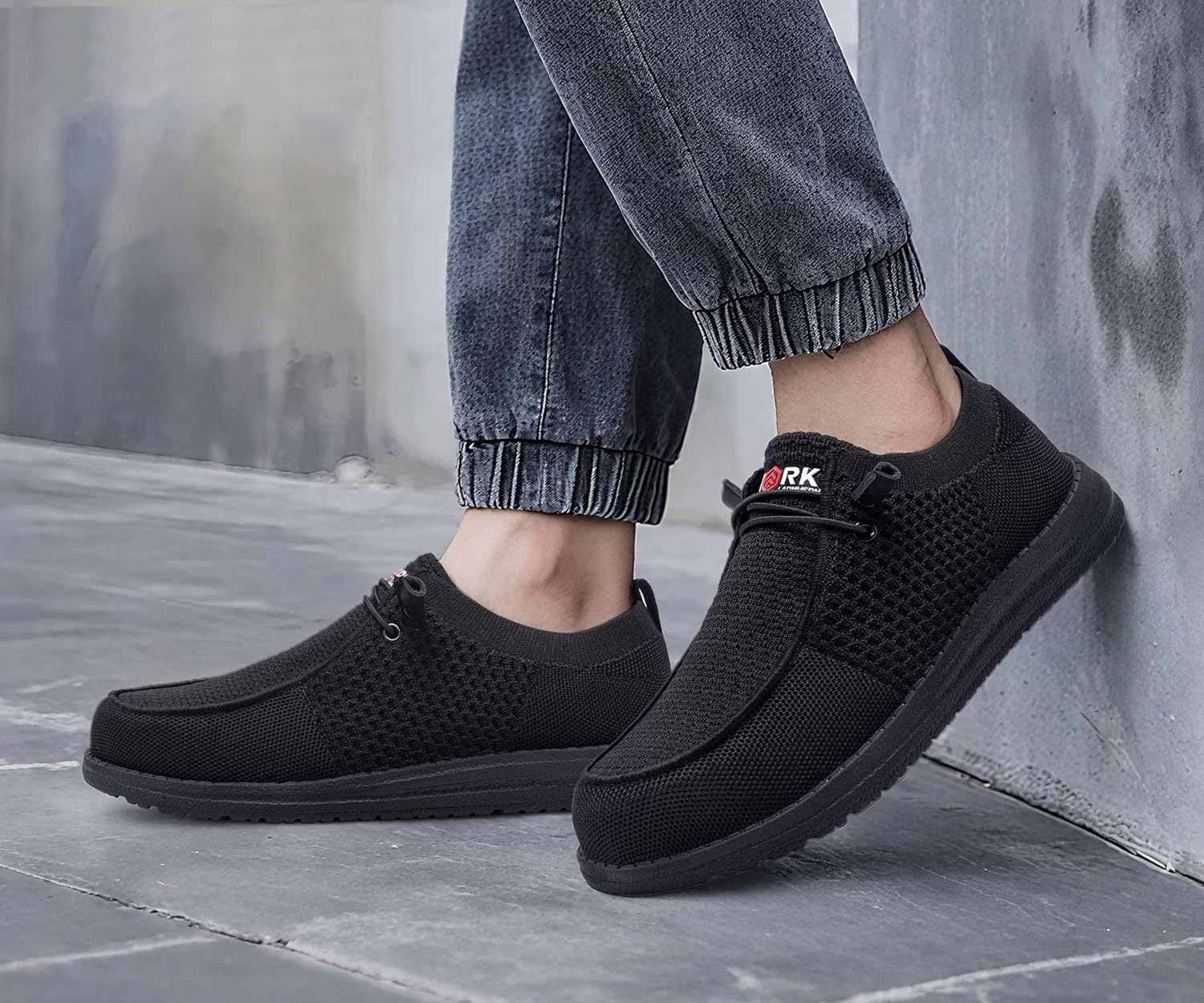 Detalle 2 de LARNMERN Slip-On Steel Toe Shoes for Men (Lightweight, Comfortable Lounging & Walking Sneakers)