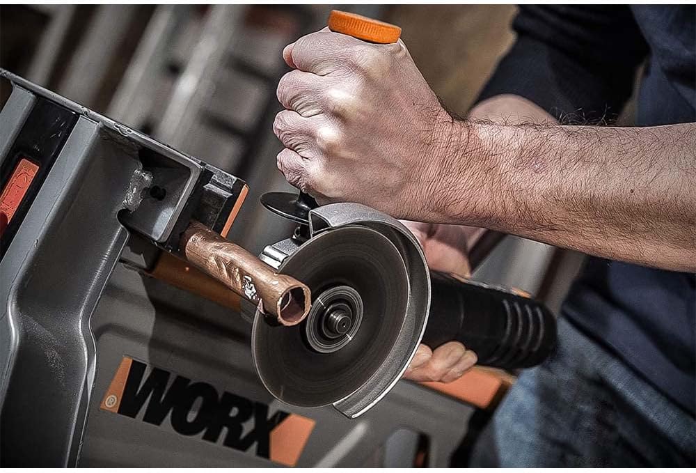 Detalle 2 de WORX WX800.9 smerigliatrice angolare a batteria 20V (solo corpo macchina) con impugnatura antivibrazione