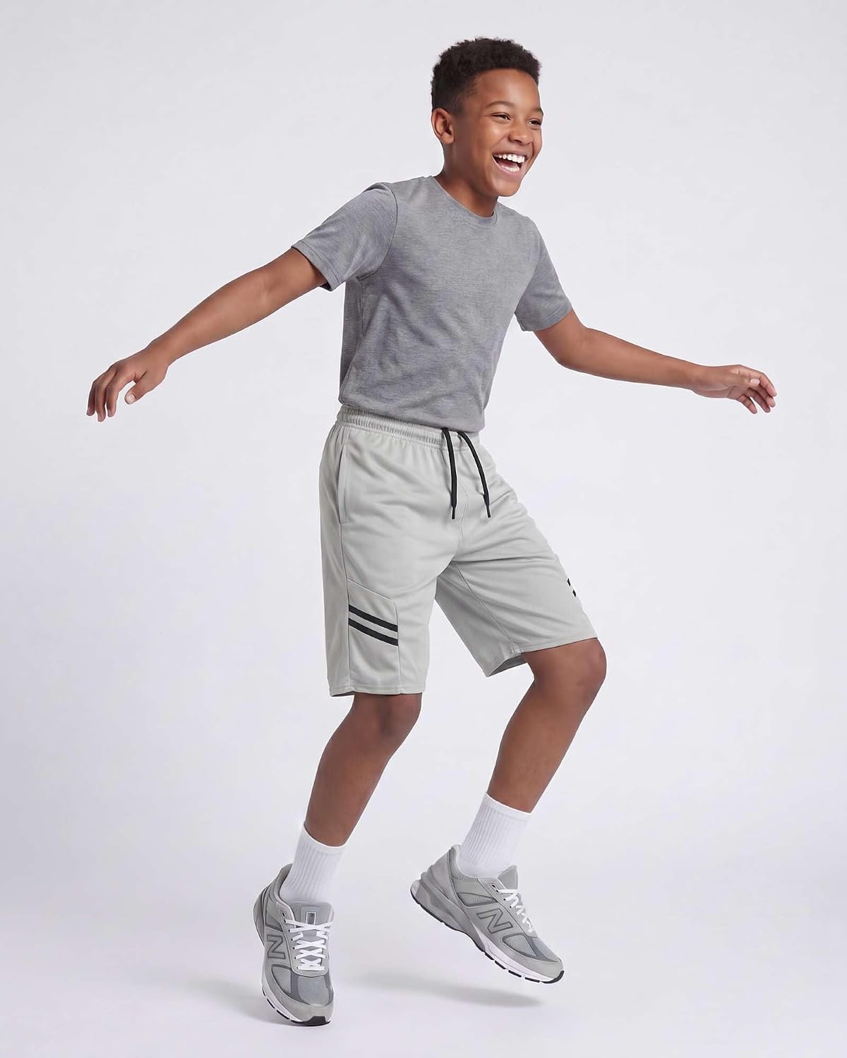 Detalle de Real Essentials 5 Pack Boys' Mesh Basketball Athletic Shorts with Pockets