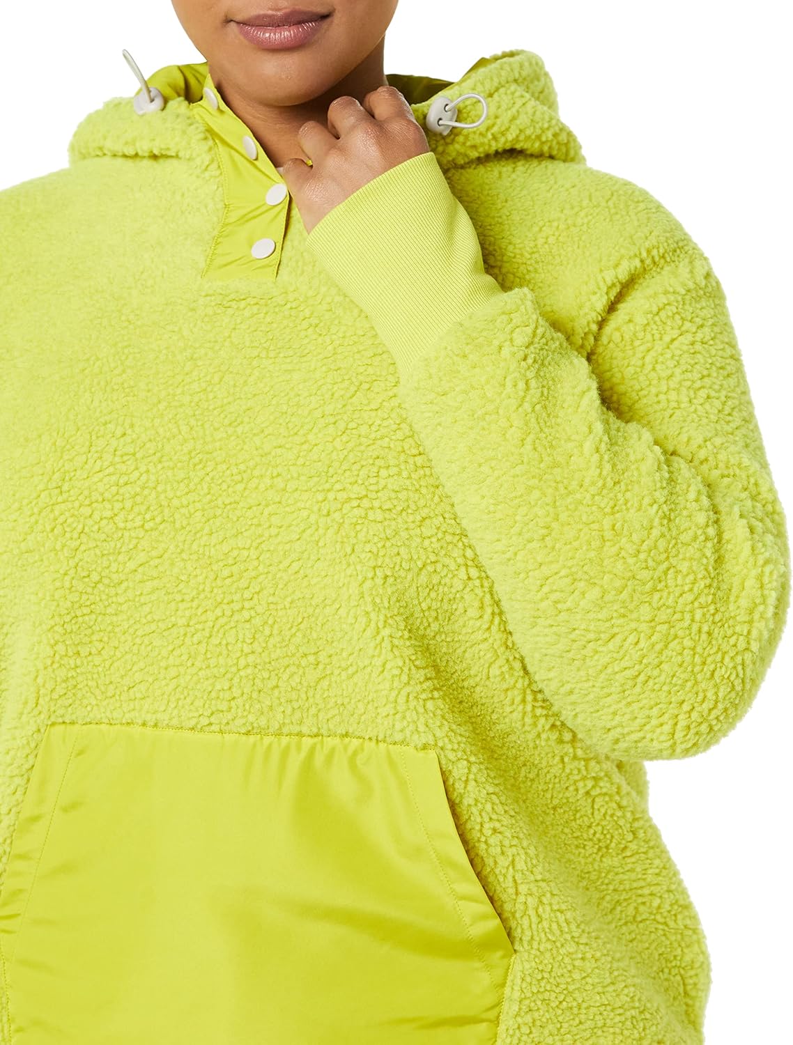 Detalle de Amazon Essentials Donna Felpa con Cappuccio e Bottoni in Pile Teddy