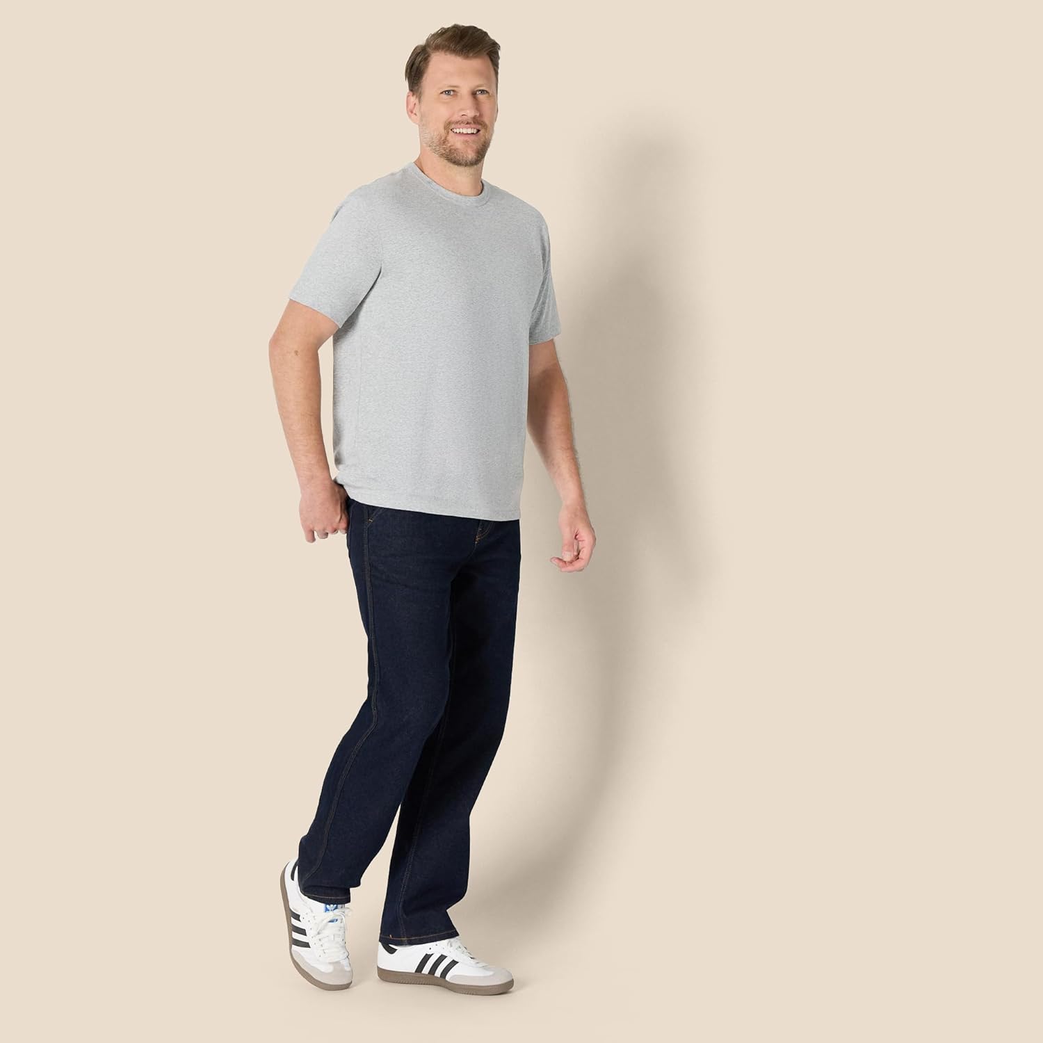 Thumbnail 5 de Amazon Essentials Men's Relaxed-Fit Heavyweight Cotton T-Shirt