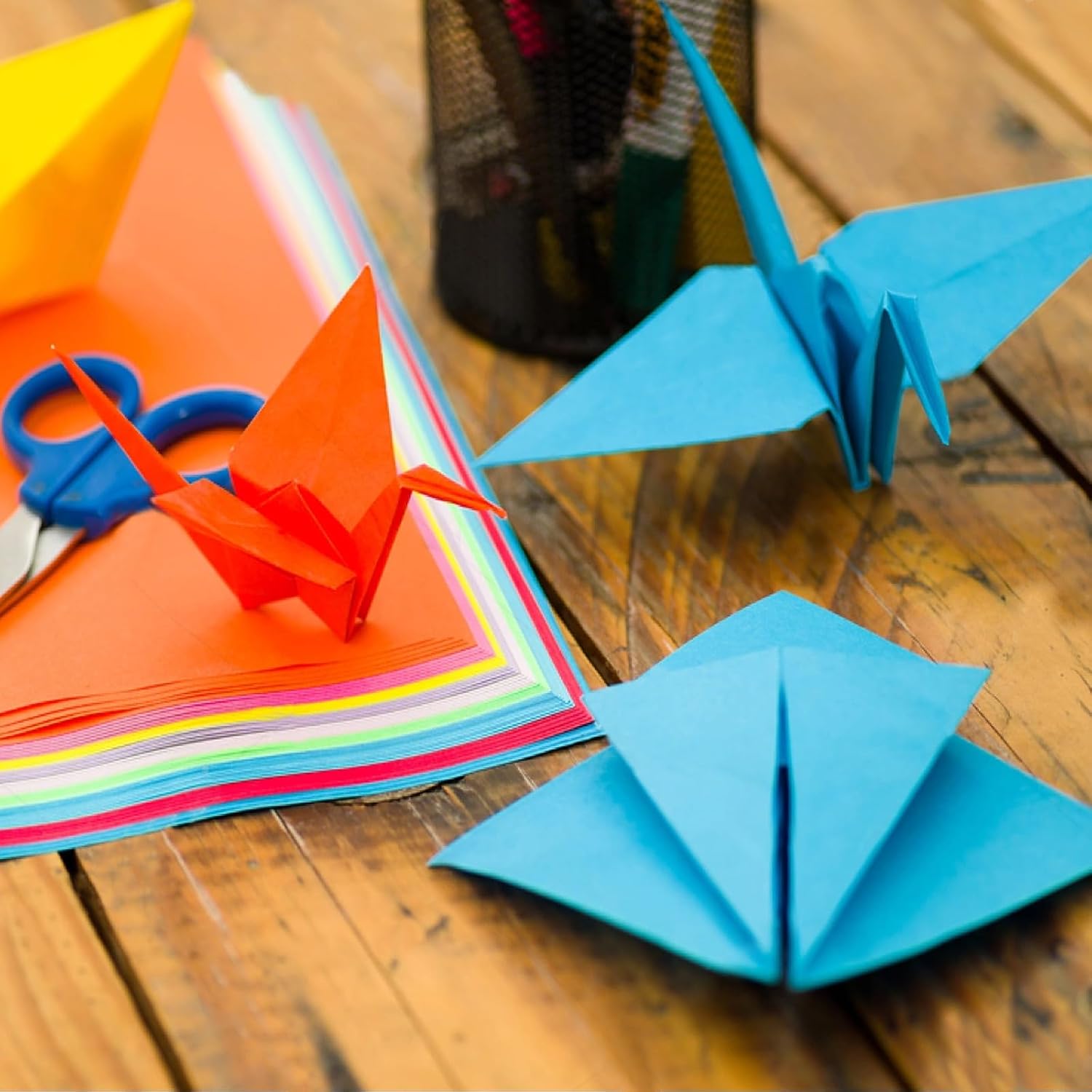 Detalle de Coloured Card A4 120 Sheets Pack 230GSM – Multicoloured Coloured Cardstock for DIY Arts & Crafts