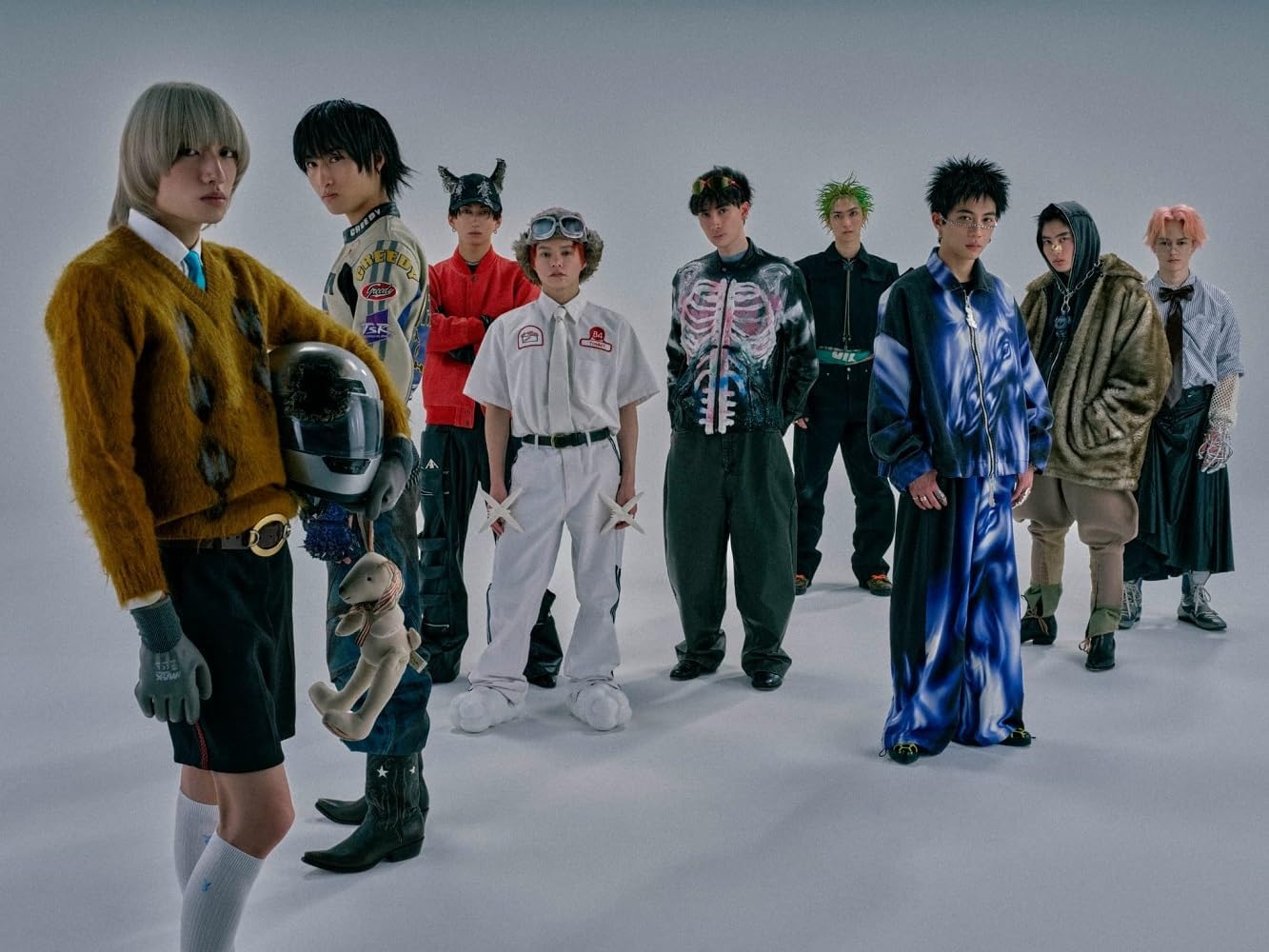 Detalle 2 de SUPER★DRAGON『SUPER X』初回限定盤 CD+Blu-ray|三方背ケース・デジパック、メガジャケ付き