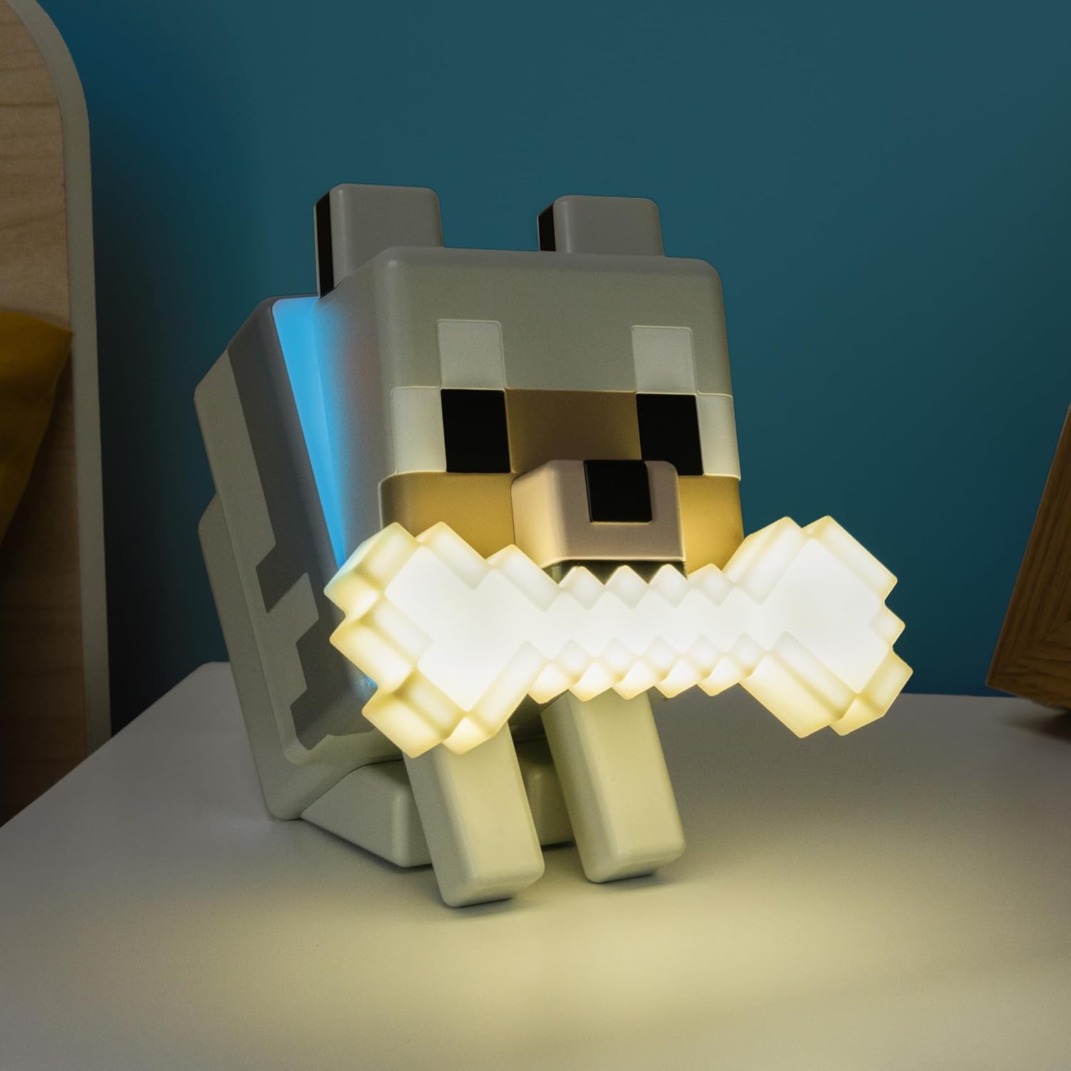 Thumbnail 4 de Paladone GloBuddies 3D-Farbwechsel-Licht Wolf aus Minecraft – offiziell lizenziertes LED-Nachtlicht (batteriebetrieben)