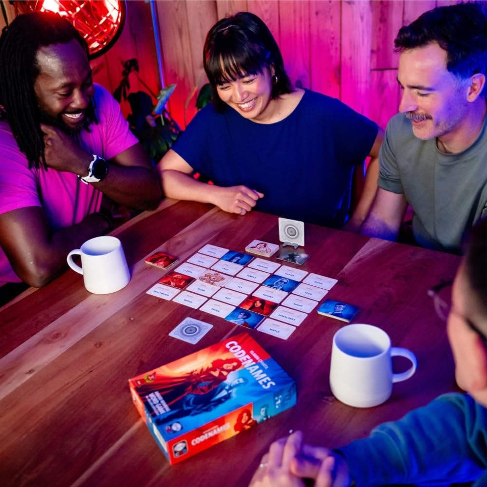 Detalle de Codenames (2nd Edition) | CGE — A practical take for 4–8 players