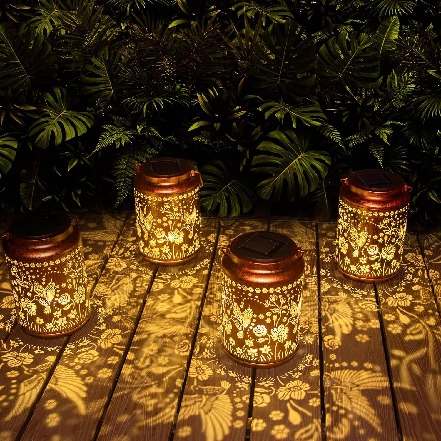 Thumbnail 5 de Hummingbird Solar Lantern Garden Ornament