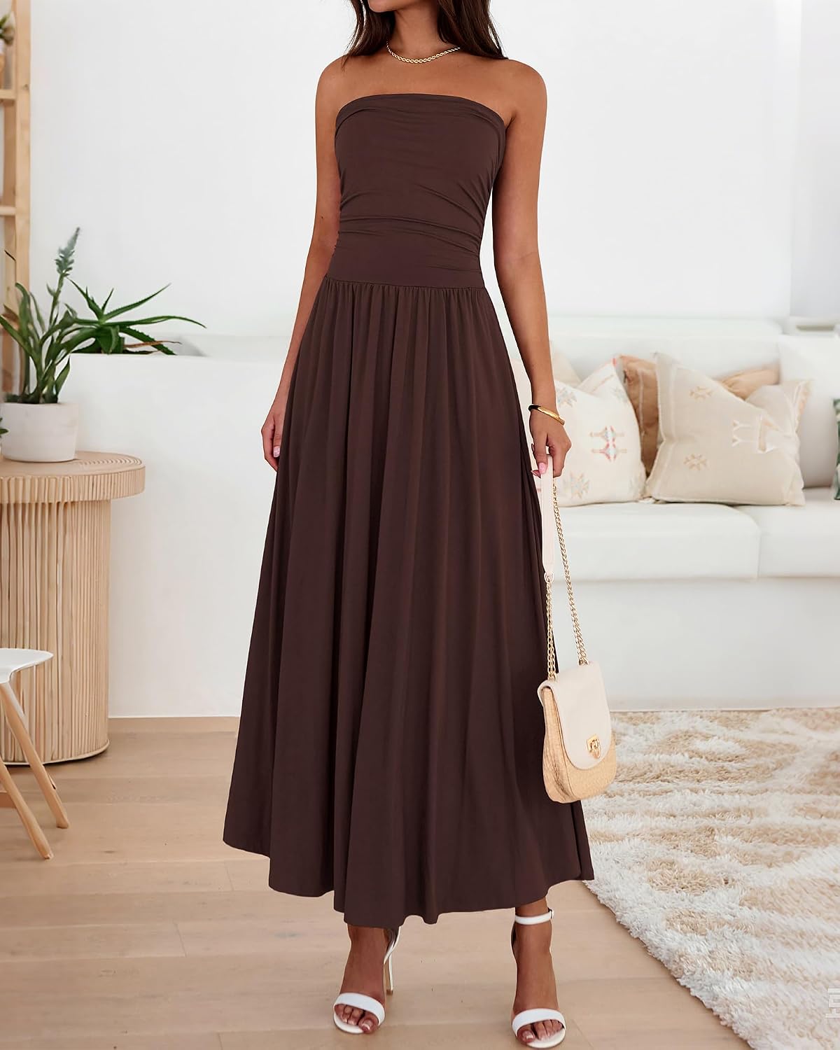 Detalle de BTFBM BT571 Strapless Maxi Dress with Ruched Tube Top and Pockets