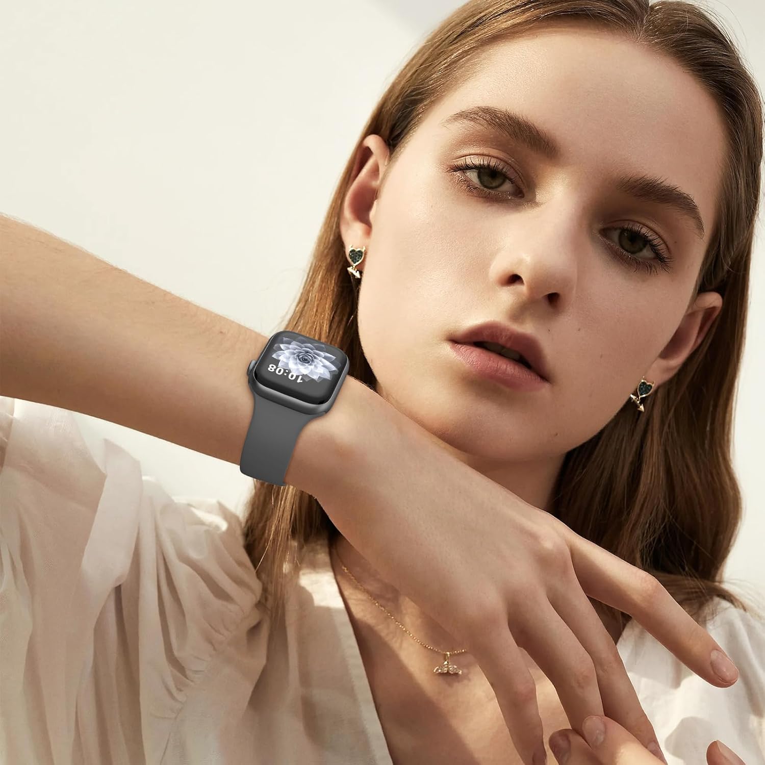 Detalle de Higgs Sport Strap for Apple Watch (38–49mm) — Soft Silicone, Suitable for All Colours