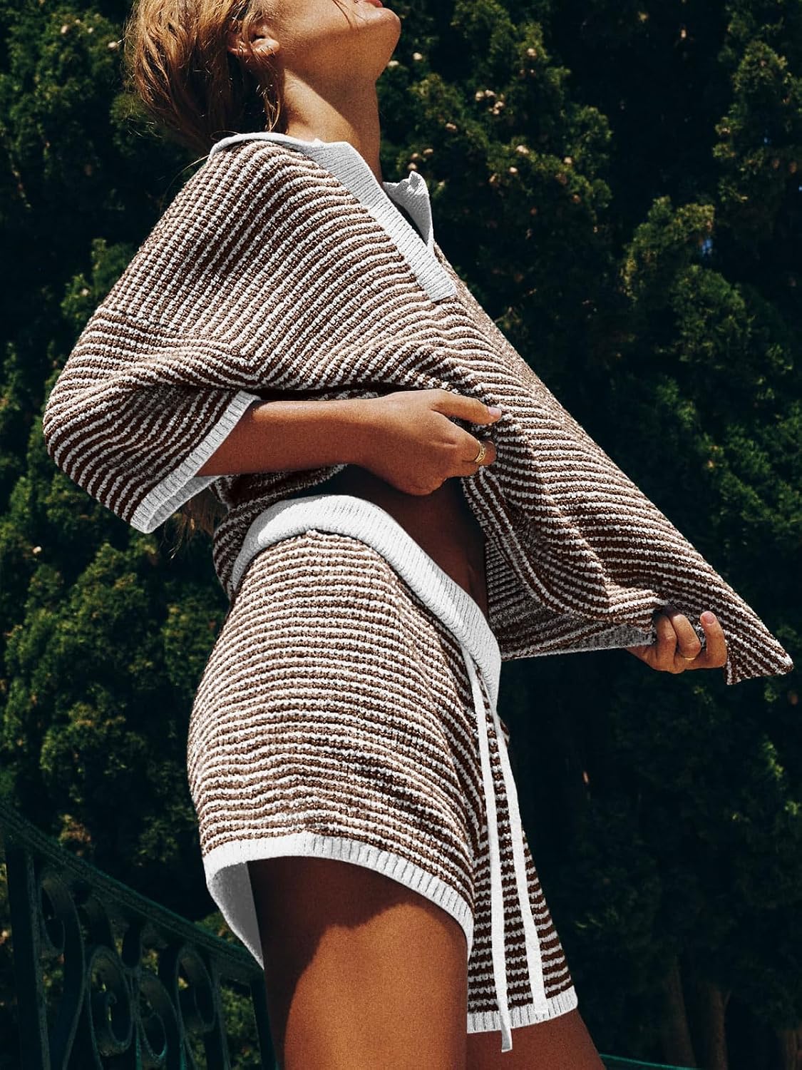 Detalle de Tankaneo Women's 2-Piece Oversized Knit Lounge Set: 3/4 Sleeve V-Neck Sweater + High-Waisted Shorts