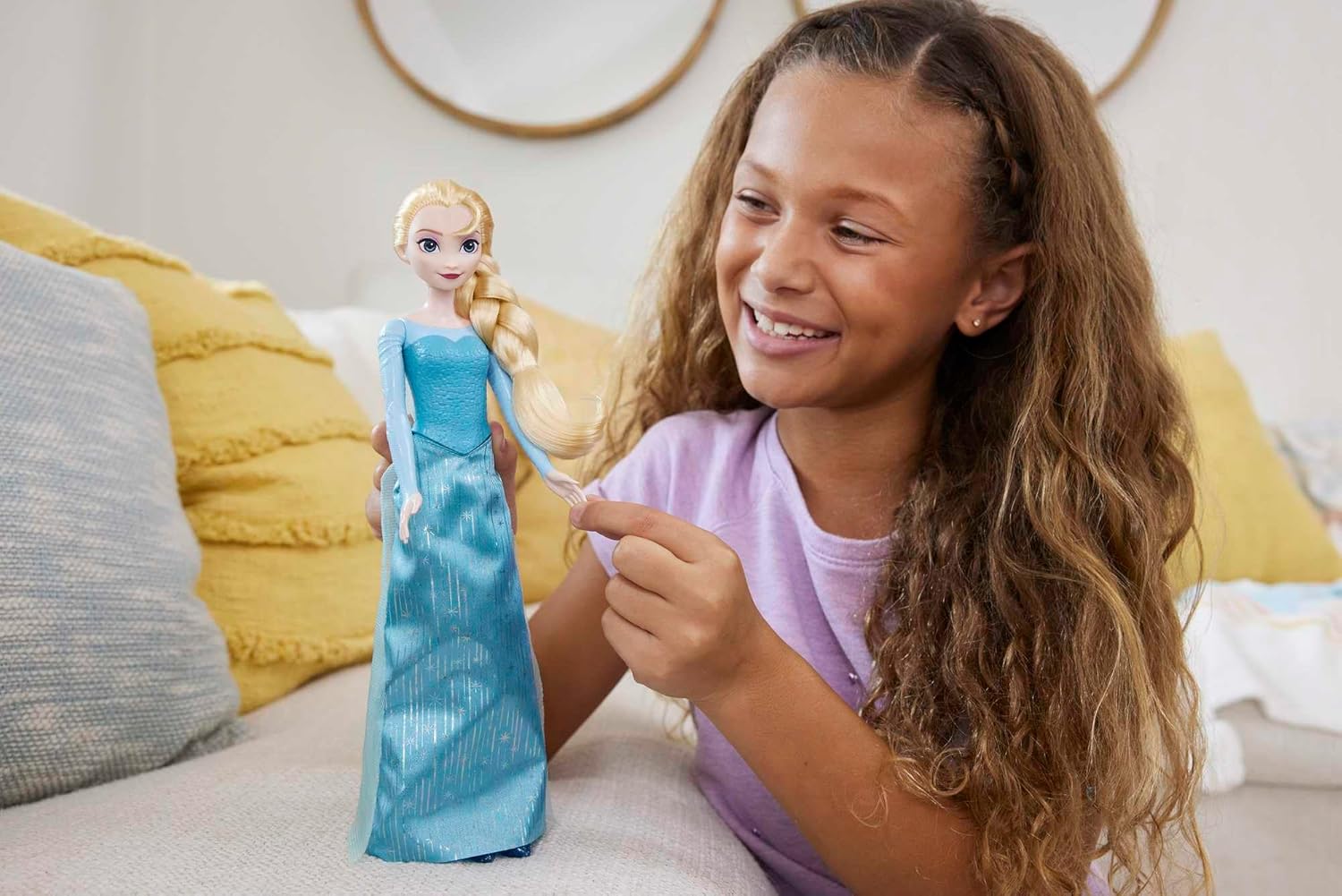 Thumbnail 1 de Mattel HLW47 Elsa reina de hielo muñeca 3+ años