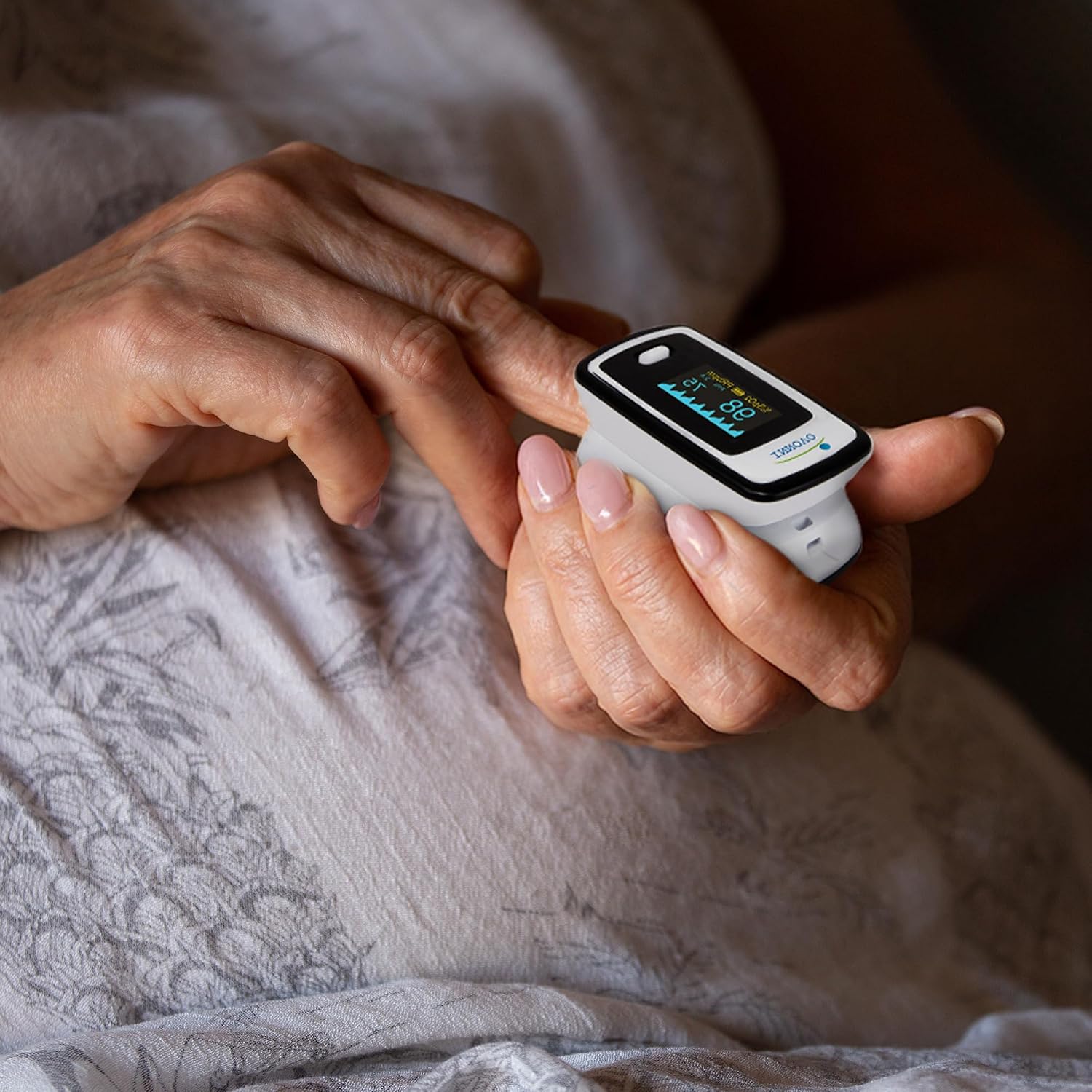 Detalle de Innovo iP900AP Fingertip Pulse Oximeter with OLED, Perfusion Index and Alarm