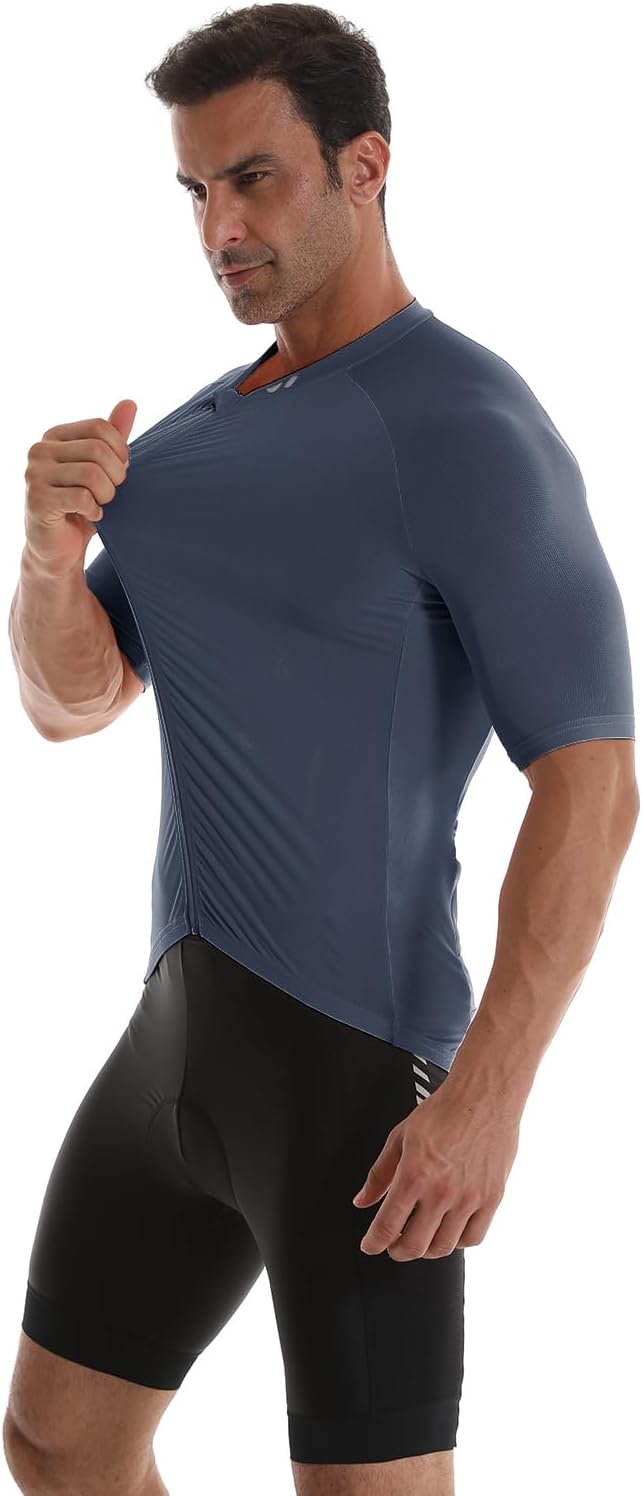 Detalle de Wulibike Mens Cycling Jersey with Reflective Stripes and Three Pockets
