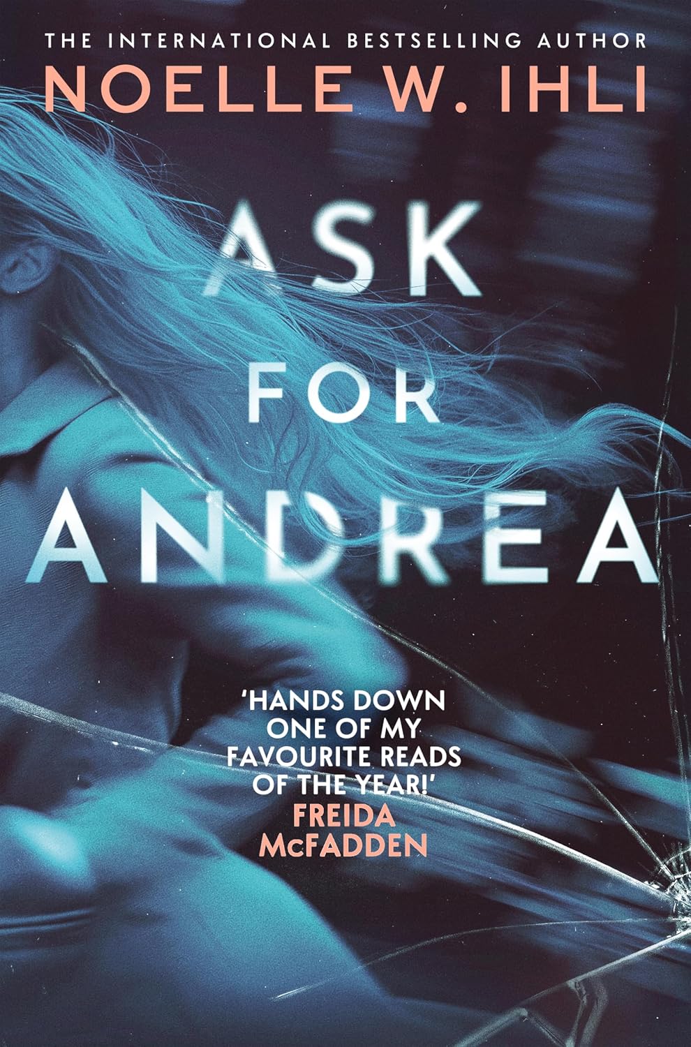 Detalle de Ask for Andrea – bovennatuurlijke thriller van Pan Macmillan, 300 pagina’s