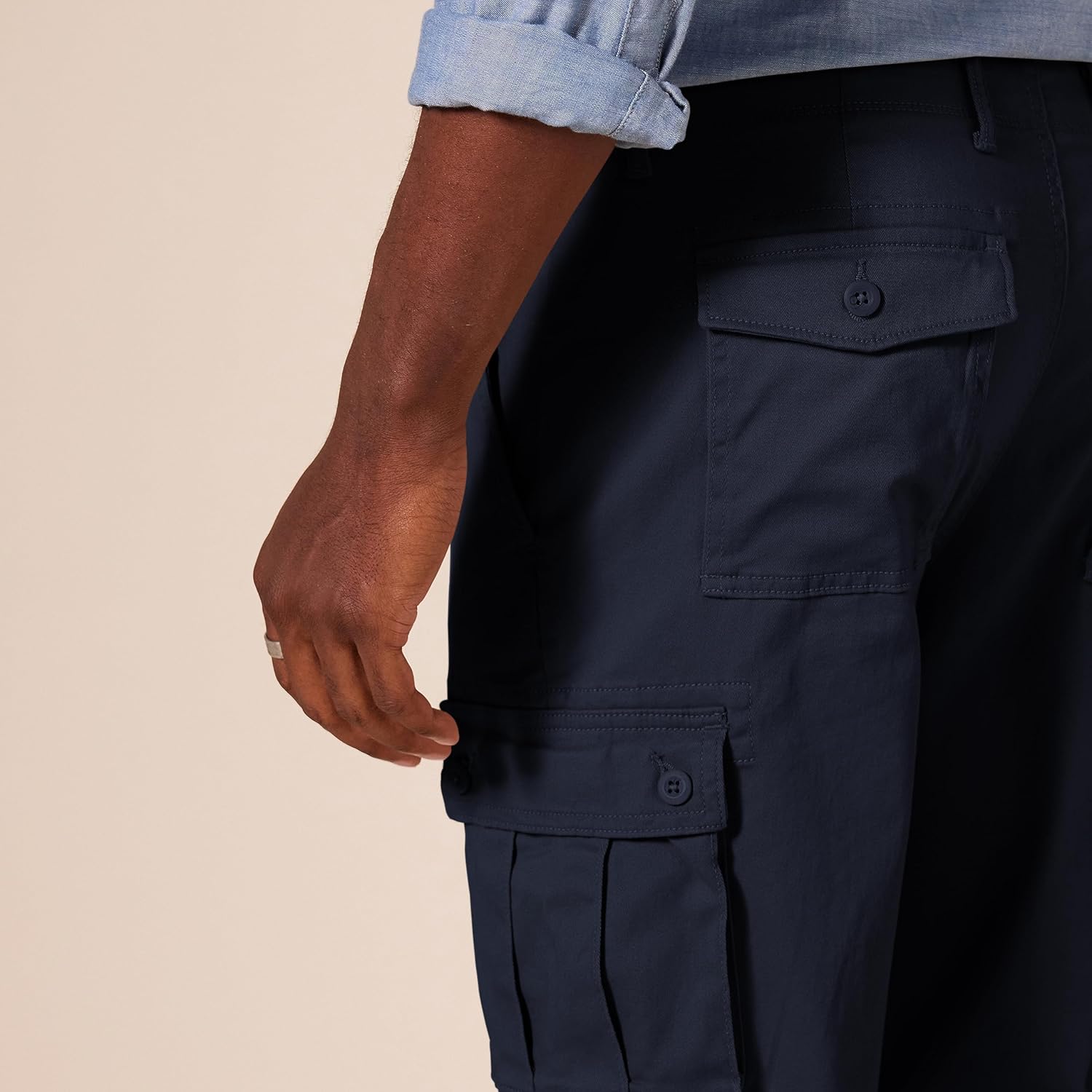 Thumbnail 4 de Amazon Essentials Men's Straight Fit Stretch Cargo Work Trousers (Big & Tall)