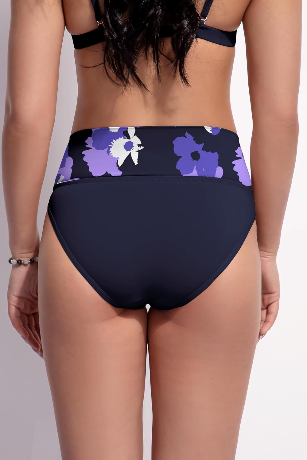 Detalle de Beautikini Period Swimwear Bikini Bottoms: Leakproof, Quick-Dry Bathing Suit for Teens