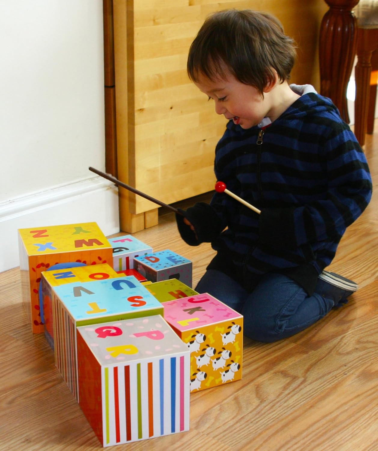 Detalle de TOWO Wooden Stacking Boxes – Nesting Cups, Alphabet & Animal Blocks for Toddlers