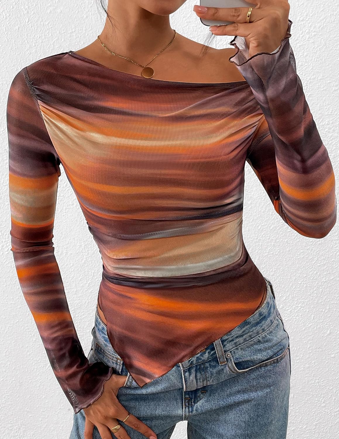 Detalle de PRETTYGARDEN Off-Shoulder Tie-Dye Mesh Long Sleeve Asymmetrical Ruched Floral Top for Women