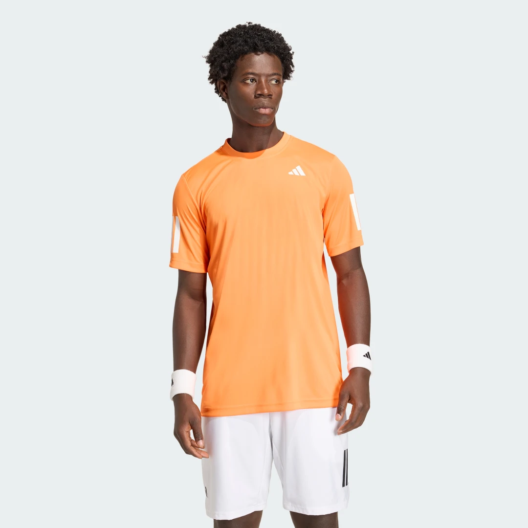 Detalle de Camiseta Club Tennis Climacool 3-Stripes de Adidas: comodidad y estilo para entrenar en naranja