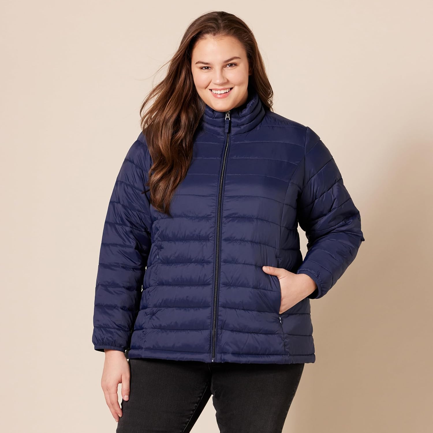 Thumbnail 4 de Amazon Essentials Damen Leichte Steppjacke: Wasserabweisend, Packbar und Vielseitig