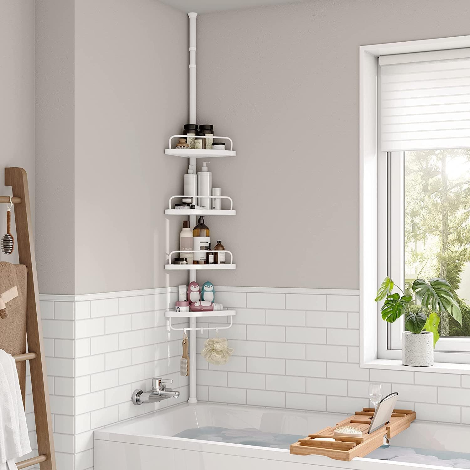 Detalle 2 de SONGMICS 85-305 cm Duschregal für Badezimmer mit Teleskoprohren und 4 Ablagen BCB001A