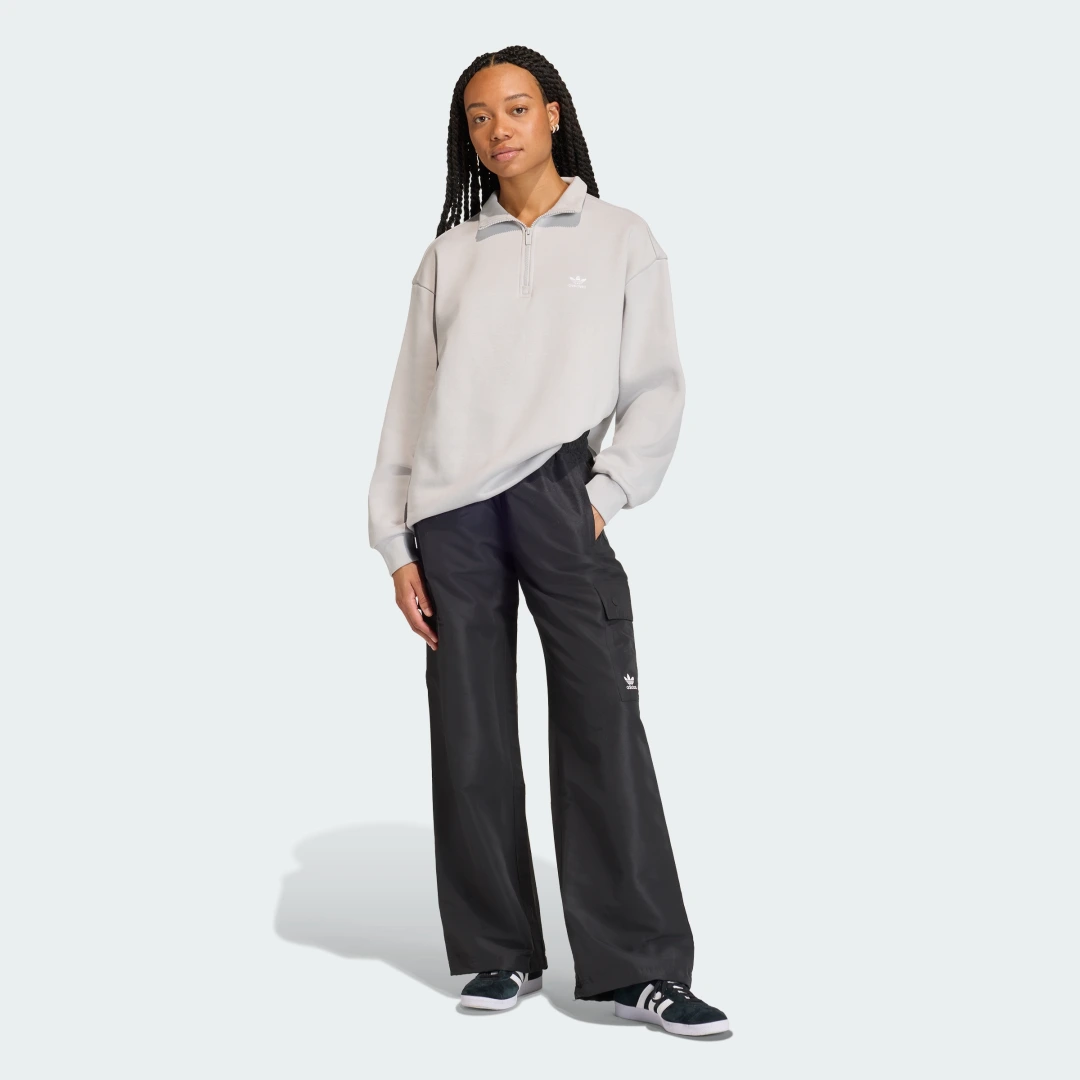 Detalle de Sudadera con cremallera hasta el pecho Essentials de Adidas — Gris
