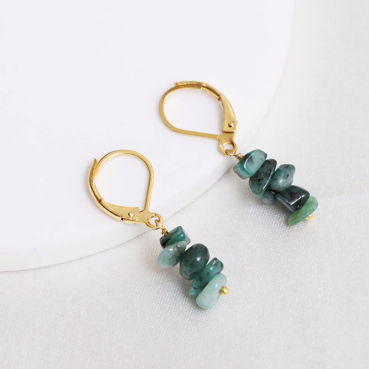 Thumbnail 3 de Gempires Natural Emerald Chips Leverback Hoop Earrings