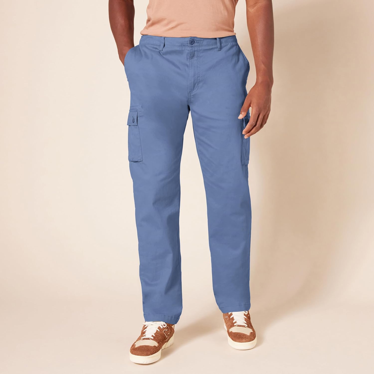 Detalle de Amazon Essentials men’s straight fit stretch cargo work trousers (big & tall)
