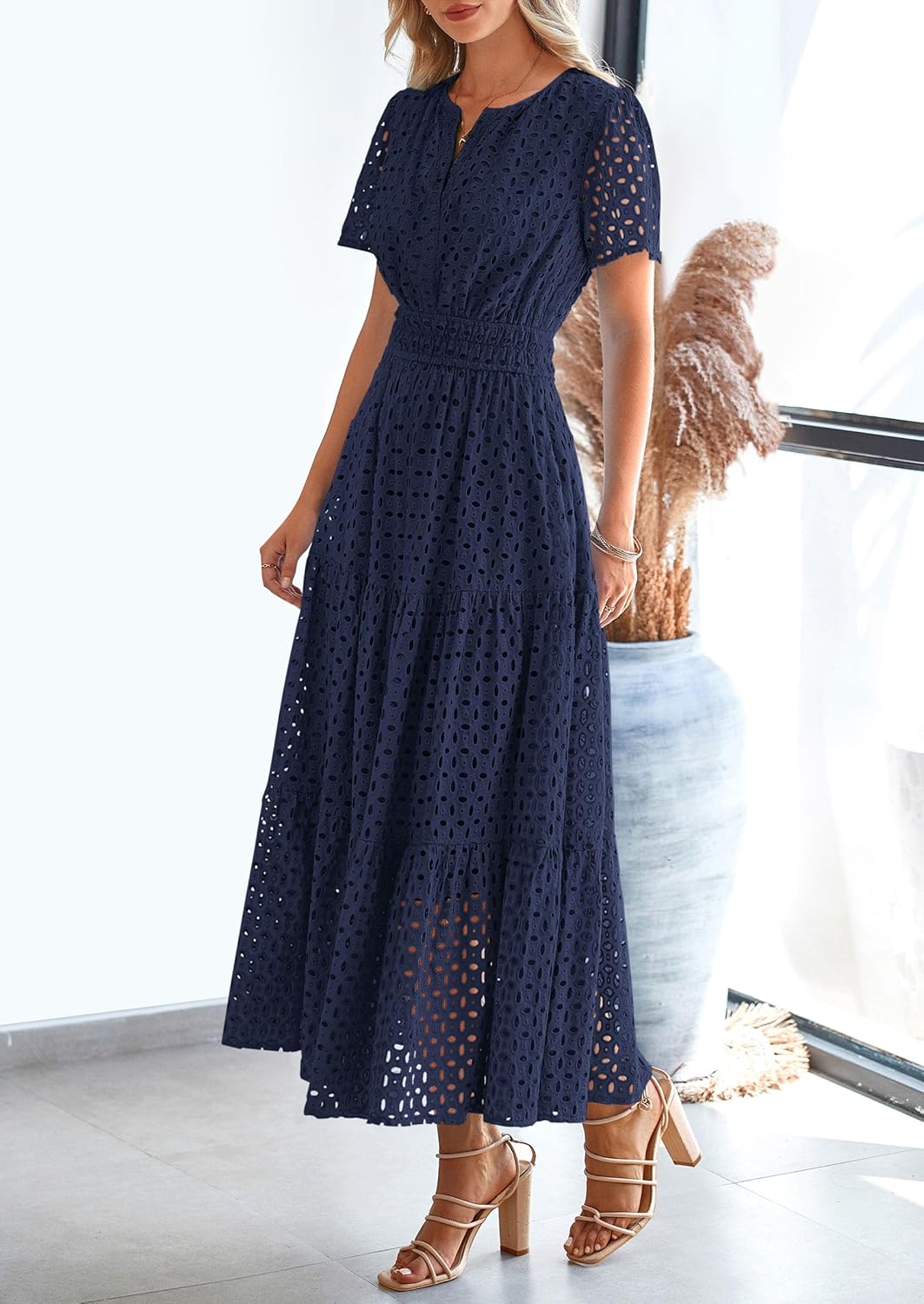 Detalle de PRETTYGARDEN Eyelet Maxi Dress for Summer 2026 — V-Neck, Short Sleeve, Flowing A-Line