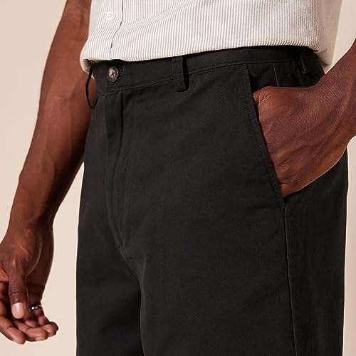 Thumbnail 3 de Amazon Essentials Men's Classic Fit 9" Chino Shorts with Pockets (Black, 44W)