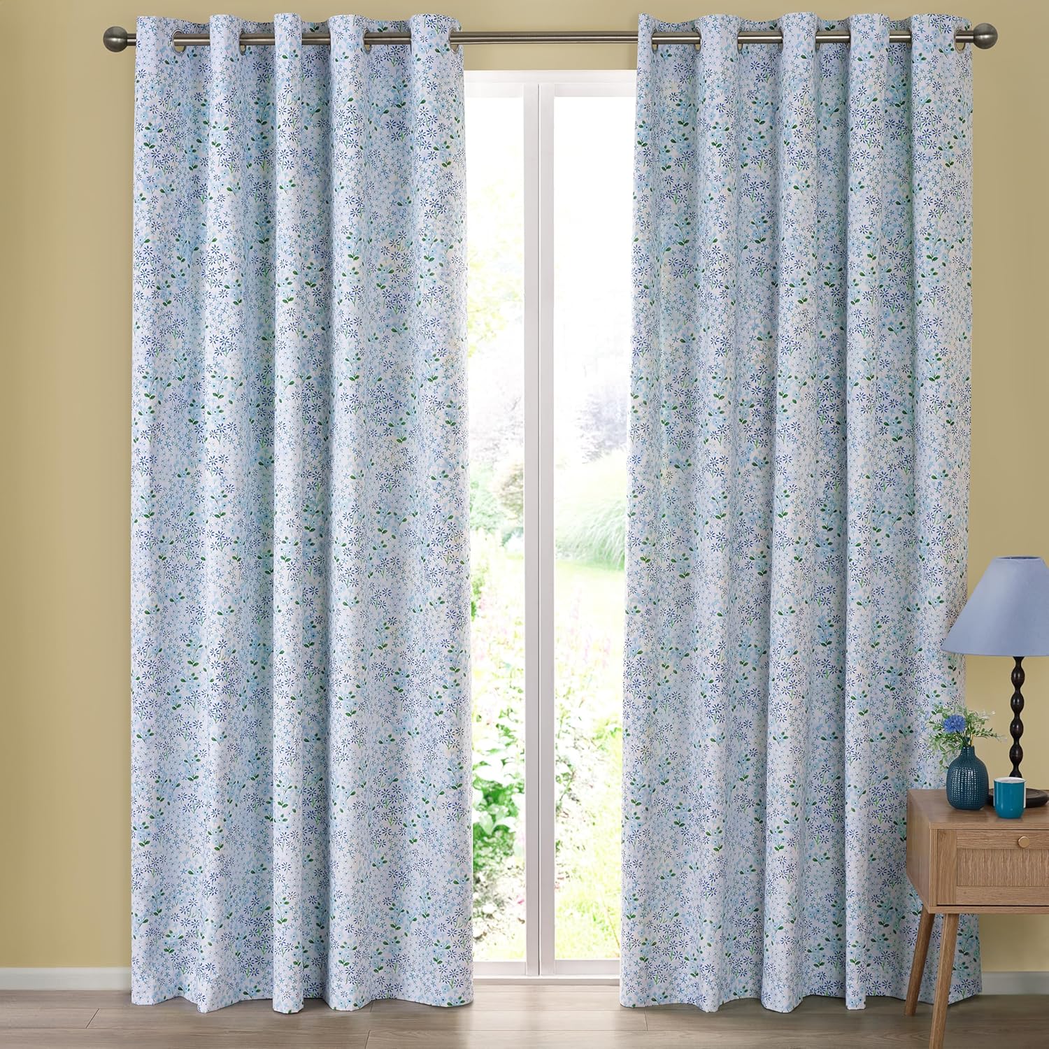 Thumbnail 2 de Catherine Lansfield Tilly Floral fully reversible eyelet curtains (66x90 inch), two panels