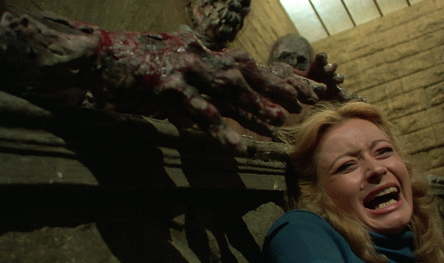 Detalle 2 de Burial Ground Blu-ray: Italian Zombie Horror, 2K Scan and Bonus Features