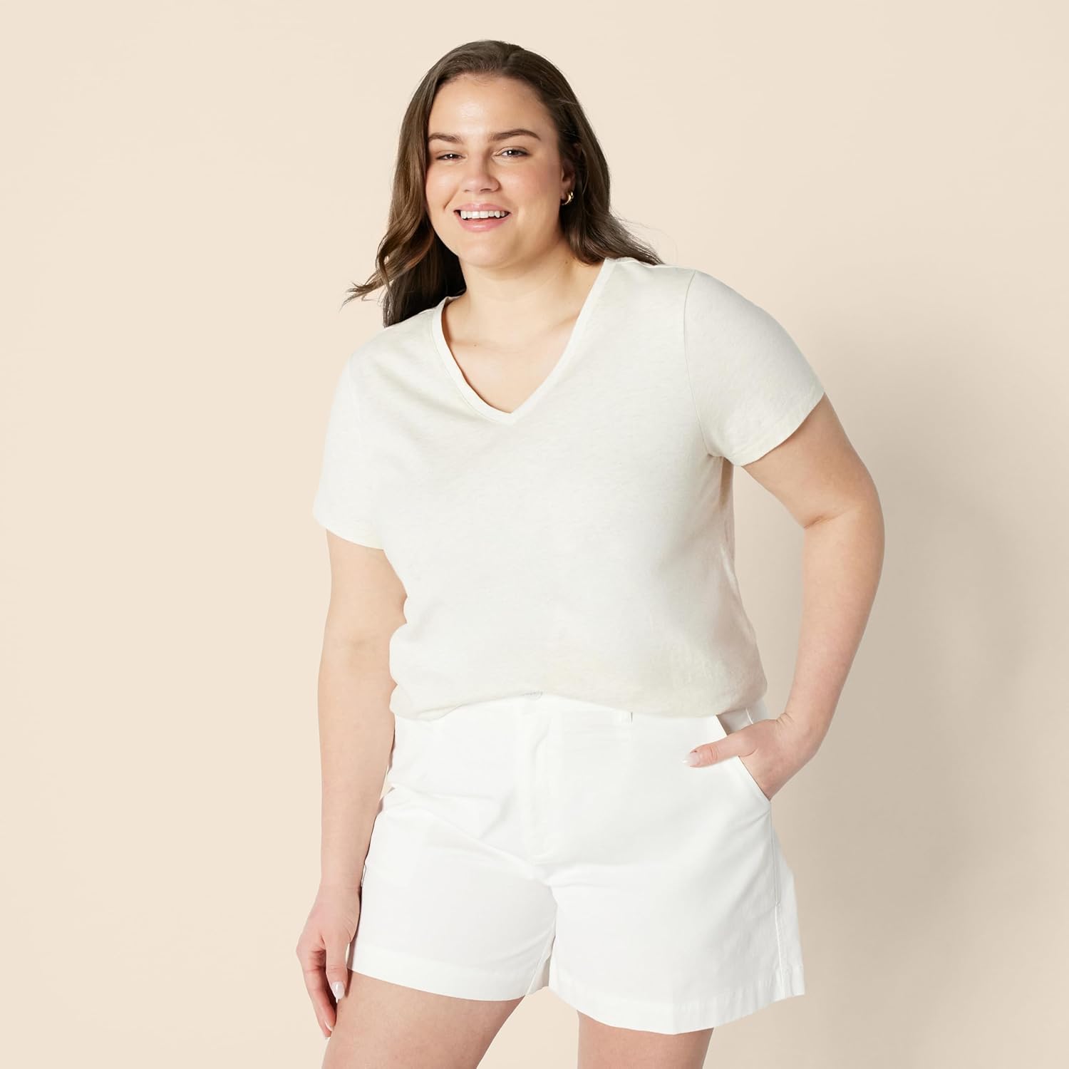 Thumbnail 4 de Damen T-Shirt mit V-Ausschnitt – Amazon Essentials Kurzarm, Regular Fit aus 100% Baumwolle