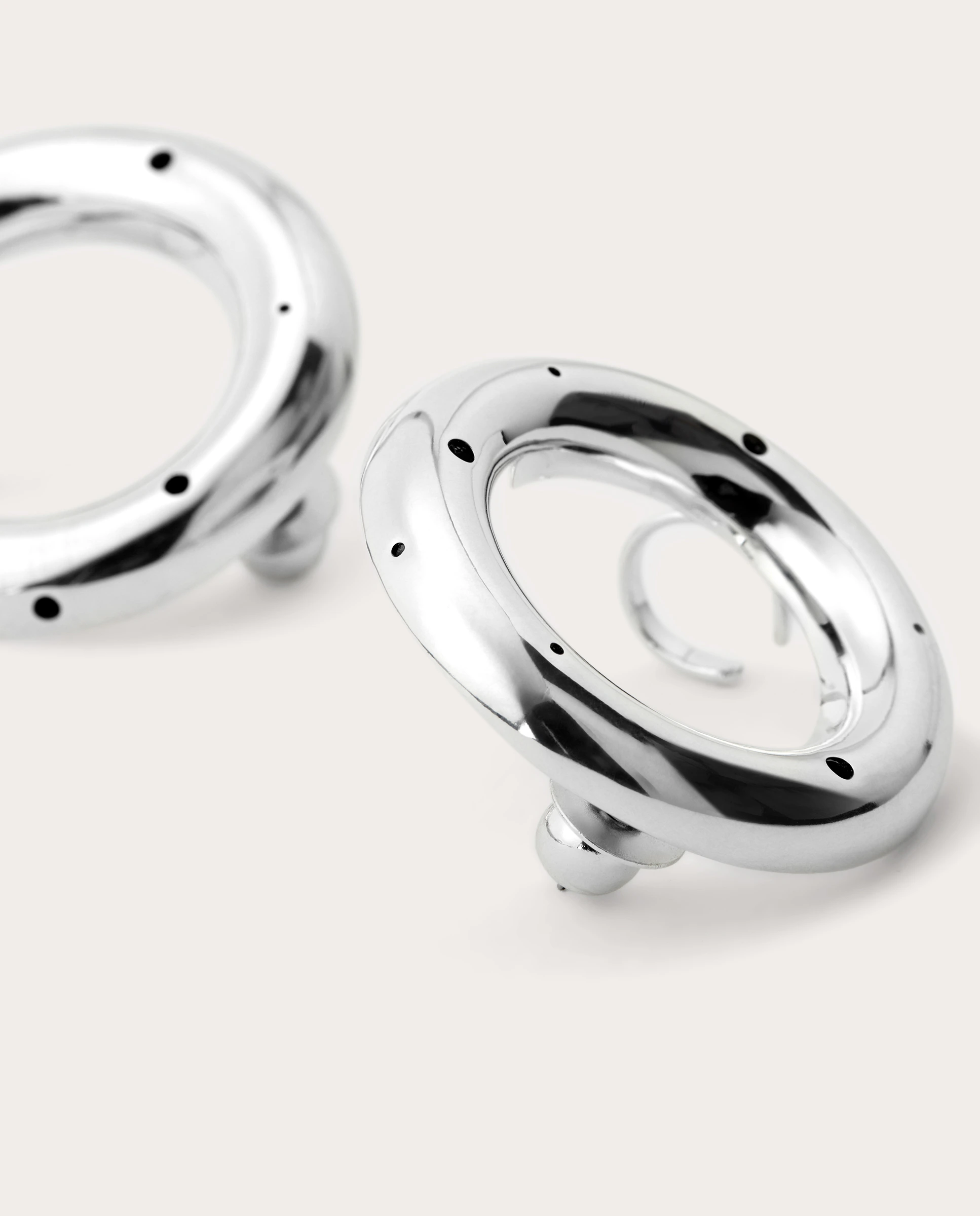 Thumbnail 3 de Paula Mendoza Pendientes Maxi Donna 💍