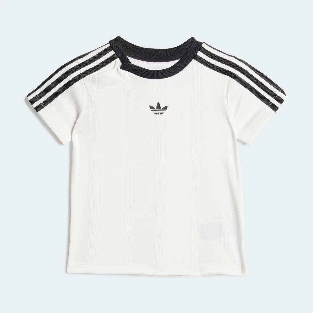 Detalle 2 de Conjunto pantalón corto y camiseta (Bebé) de Adidas — básico cómodo para el día a día