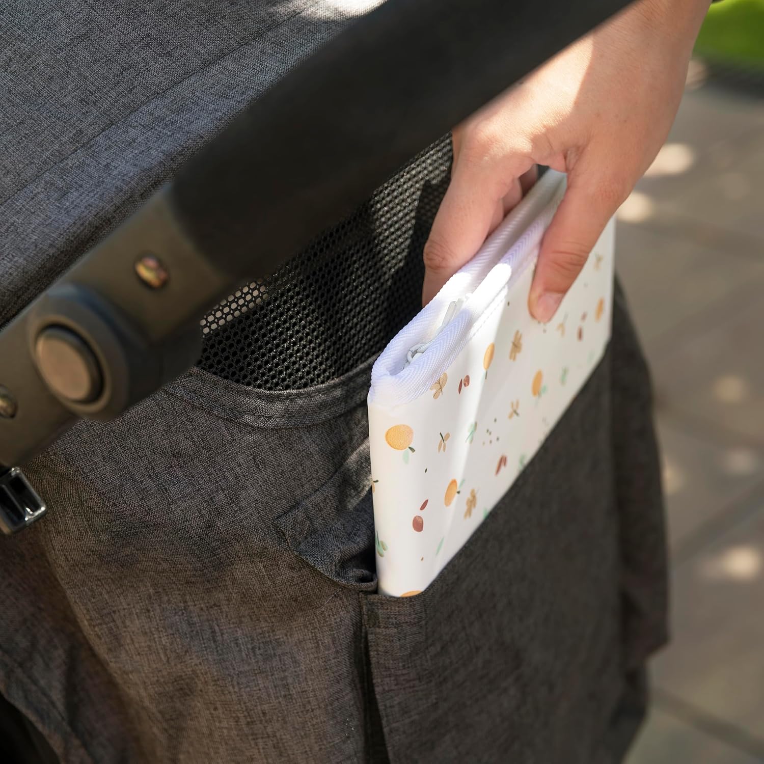 Thumbnail 3 de Miniland Carebook Valencia ideal document holder for baby records 📘