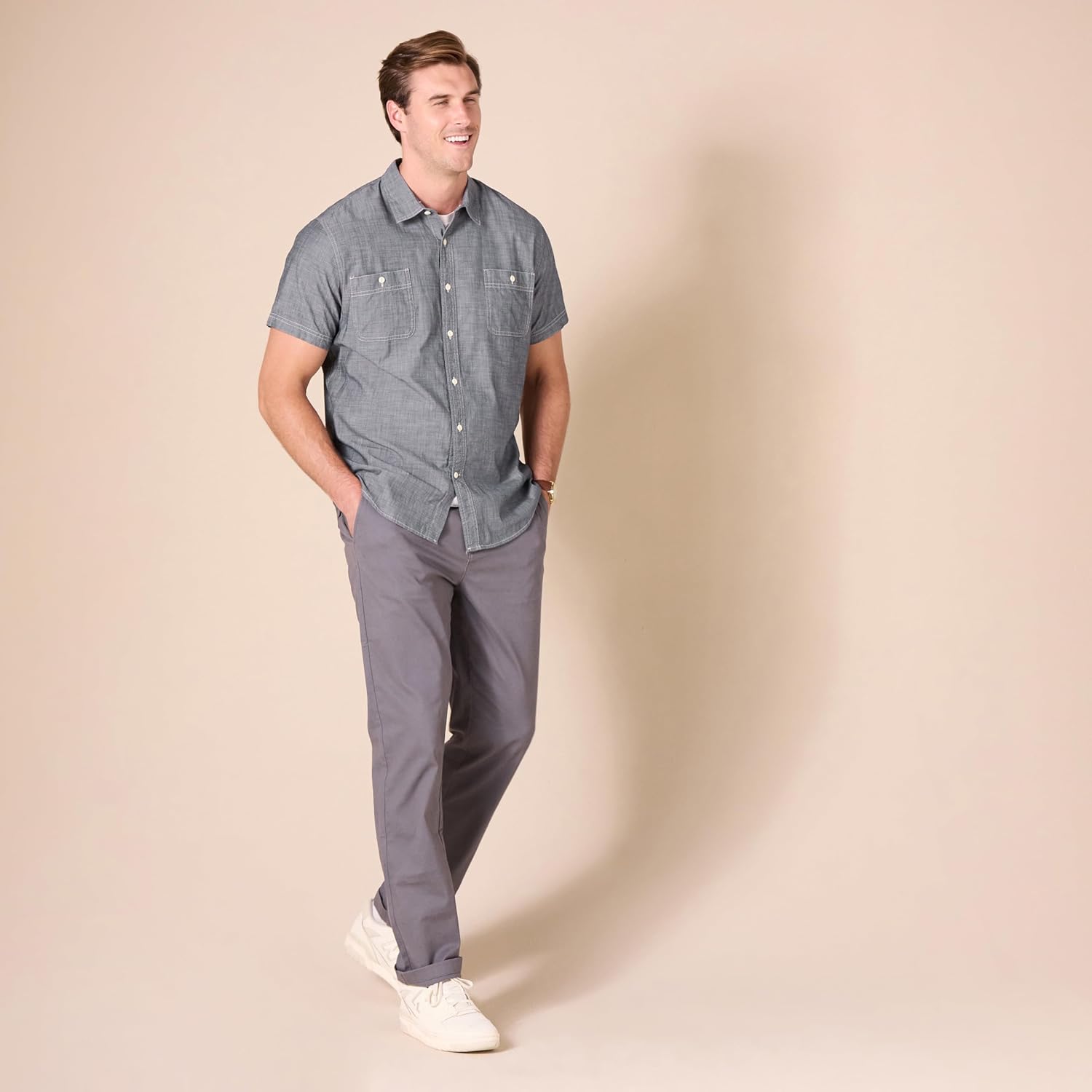 Thumbnail 5 de Amazon Essentials Men's Regular-Fit Short-Sleeve Poplin Shirt